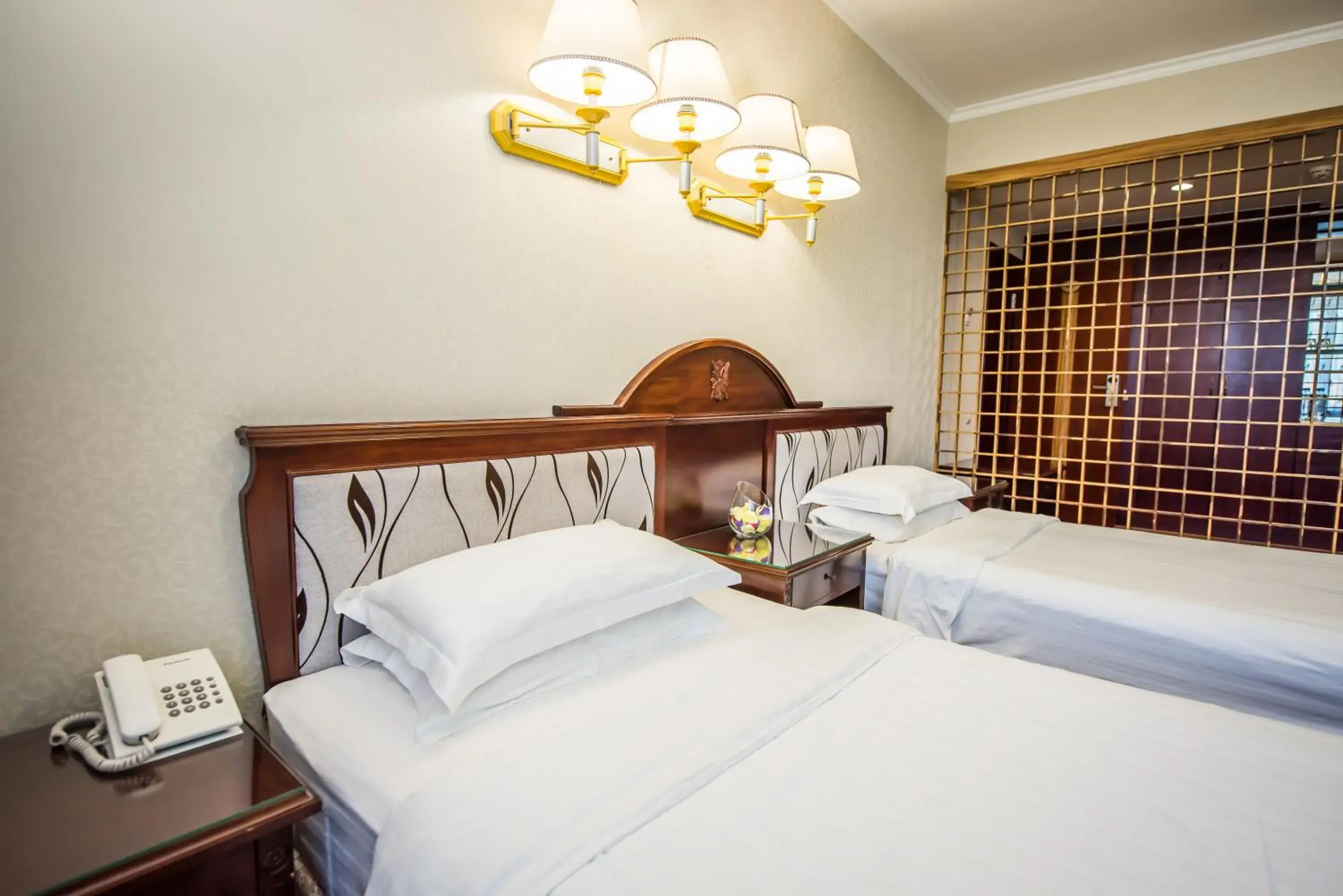 Photo of the whole room, Bed in G Empire Photo of the whole room, Bed in G Empire