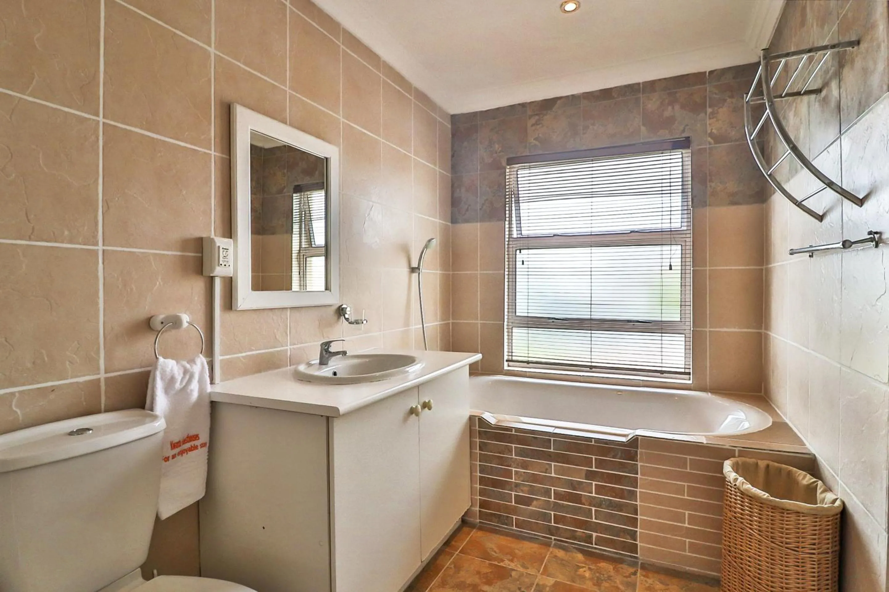 Bathroom in Kwantu Guesthouse 2