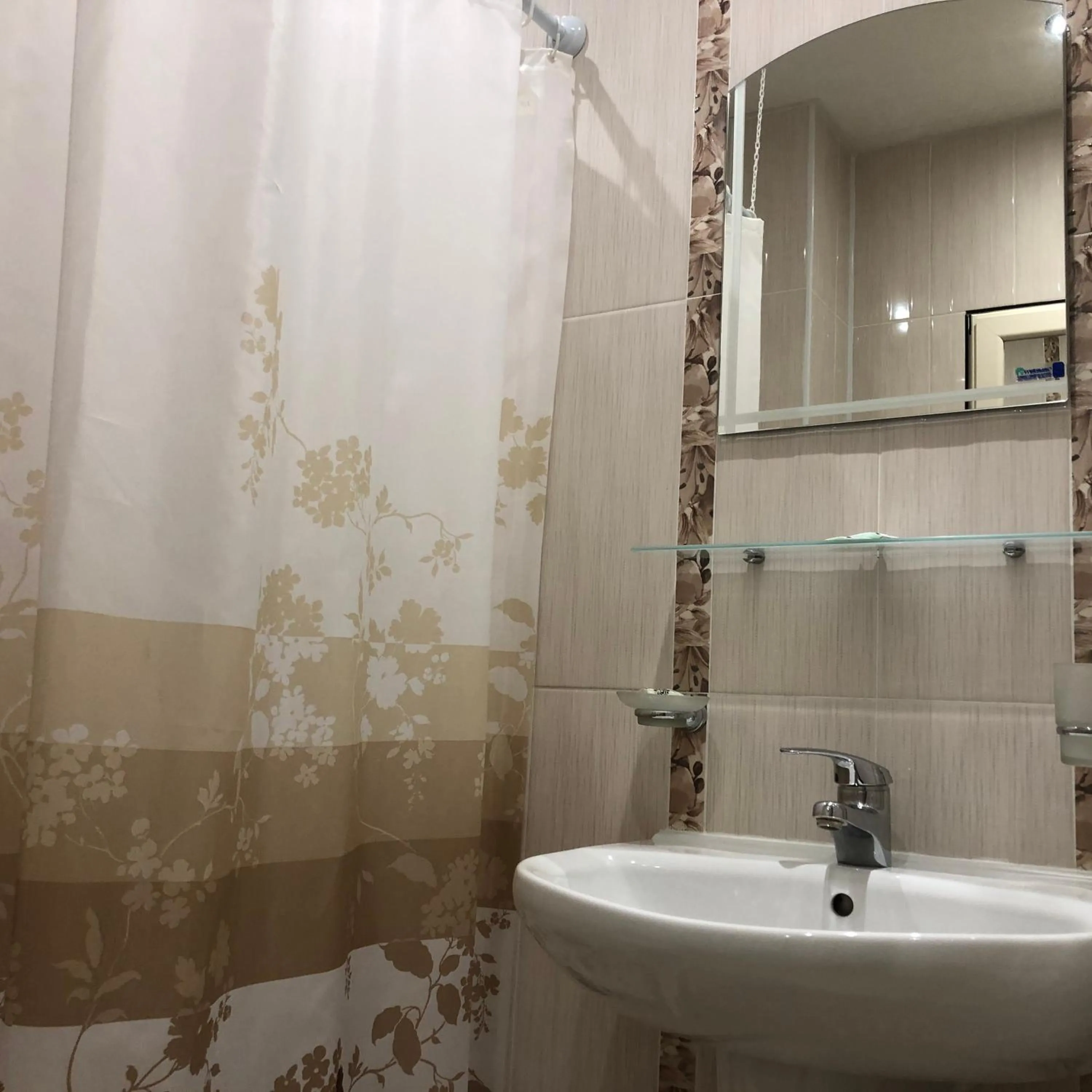 Bathroom in Hotel Atol