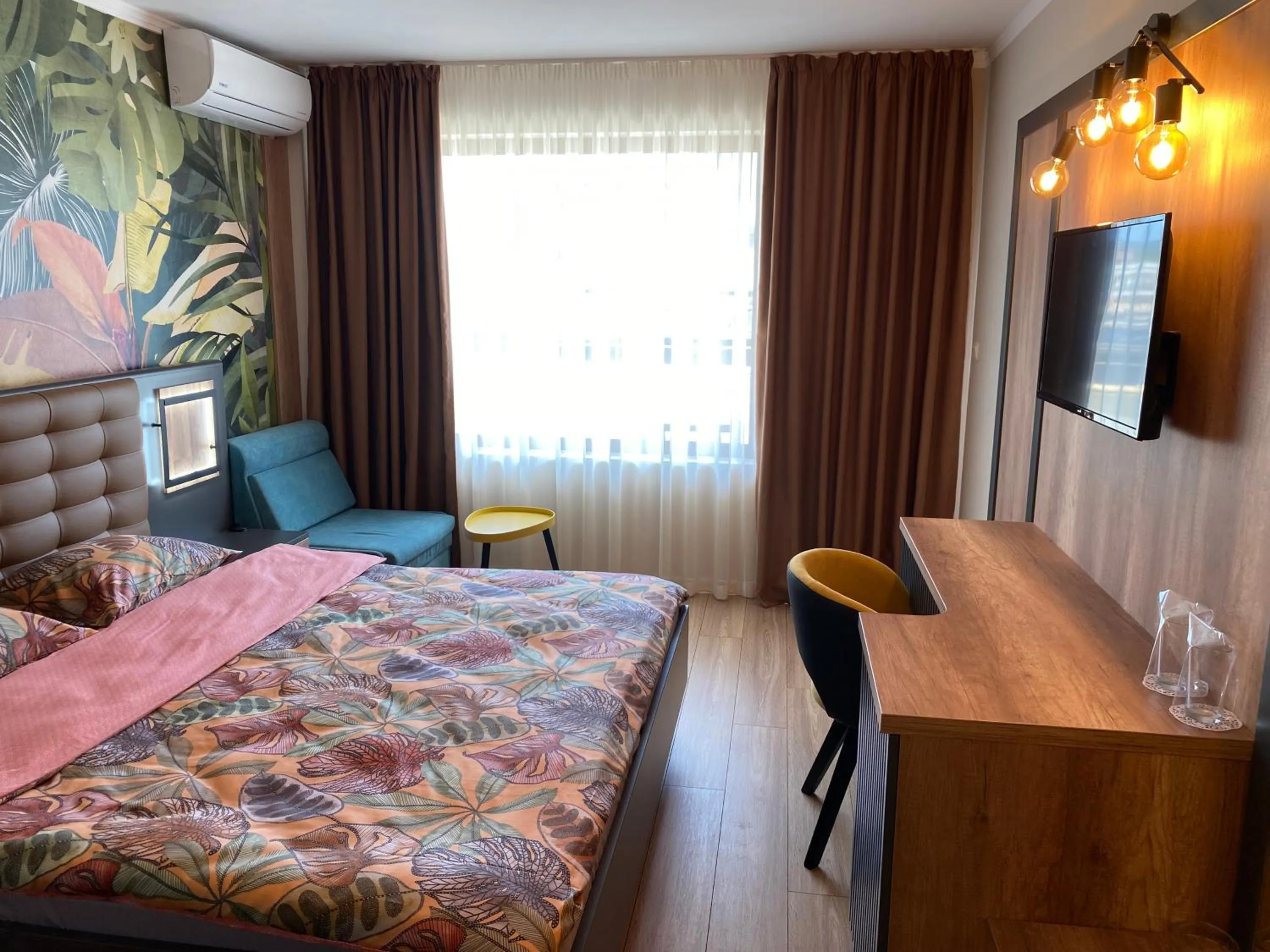 Photo of the whole room in Hotel Atol