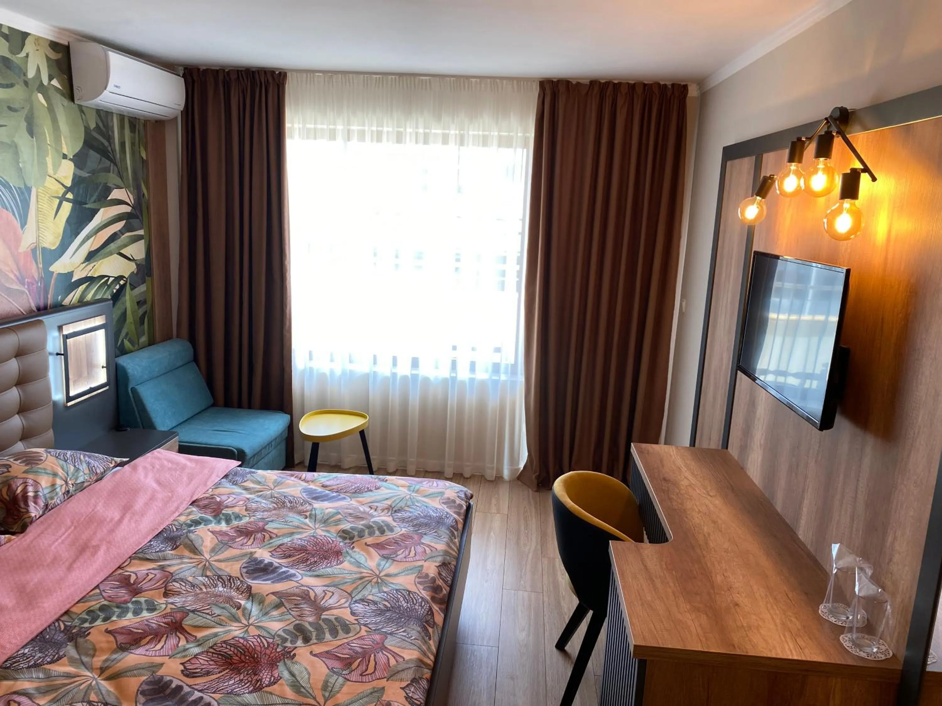 Photo of the whole room in Hotel Atol