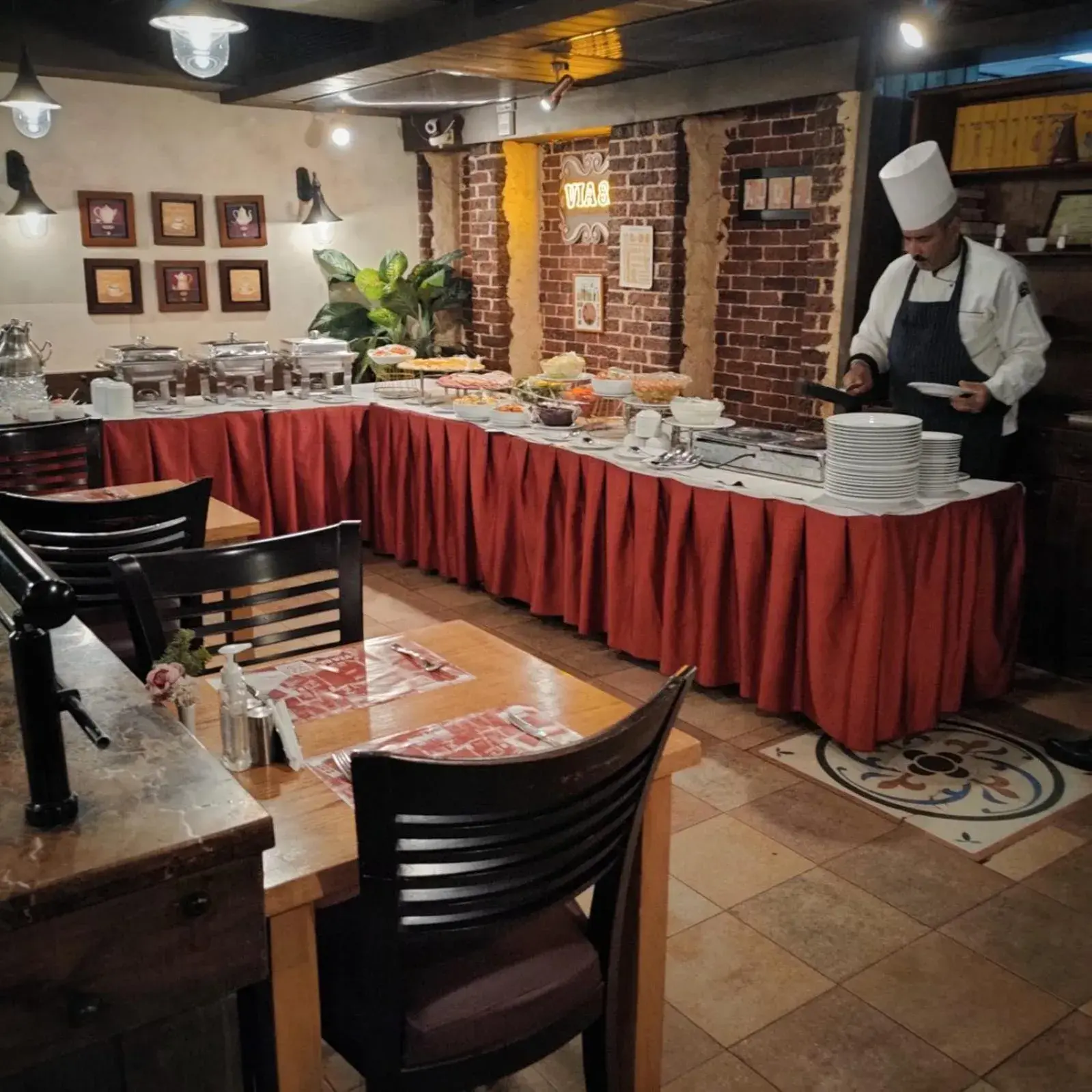 Restaurant/places to eat in Pearl Hotel, Maadi Restaurant/places to eat in Pearl Hotel, Maadi