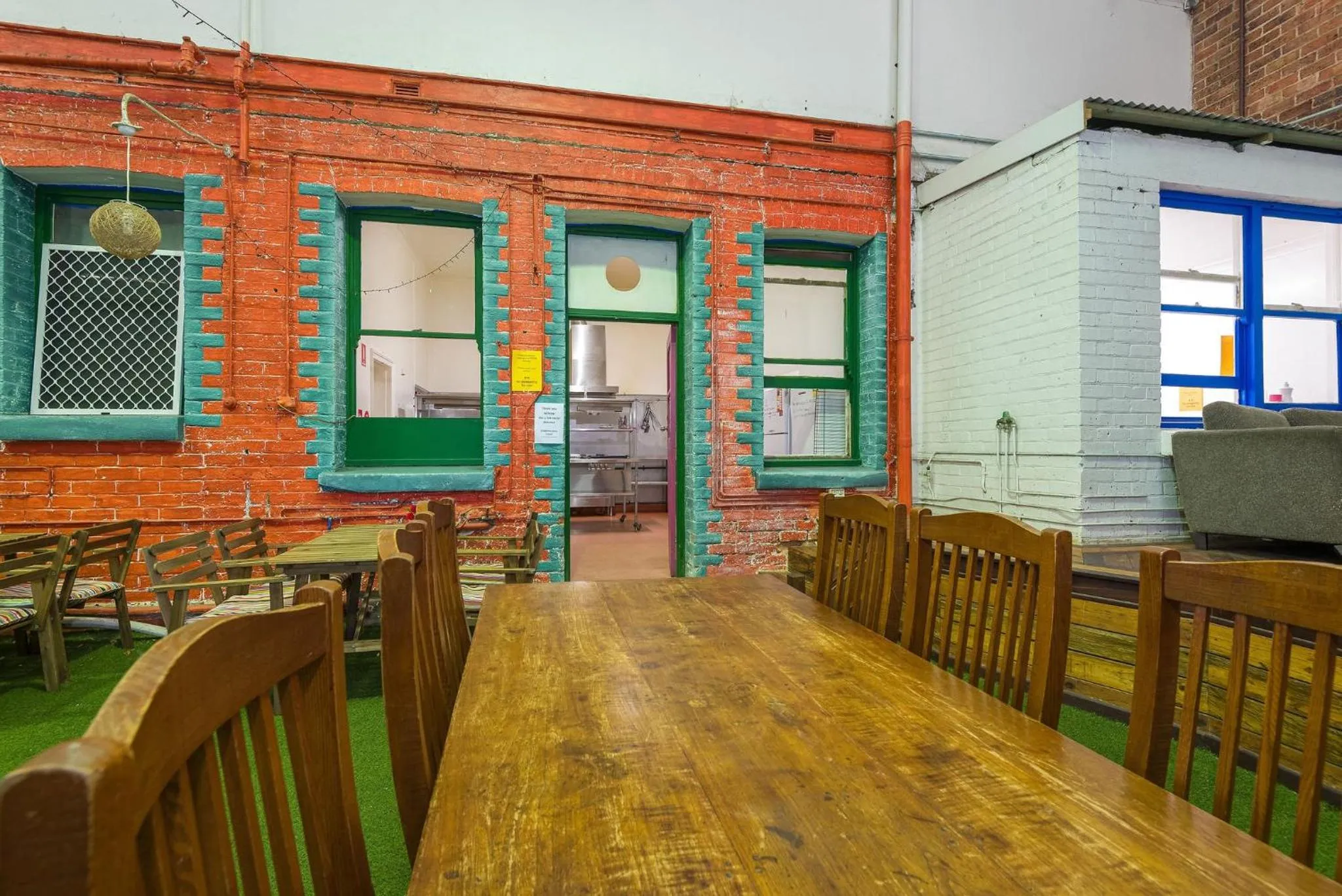 1849 Backpackers Albany