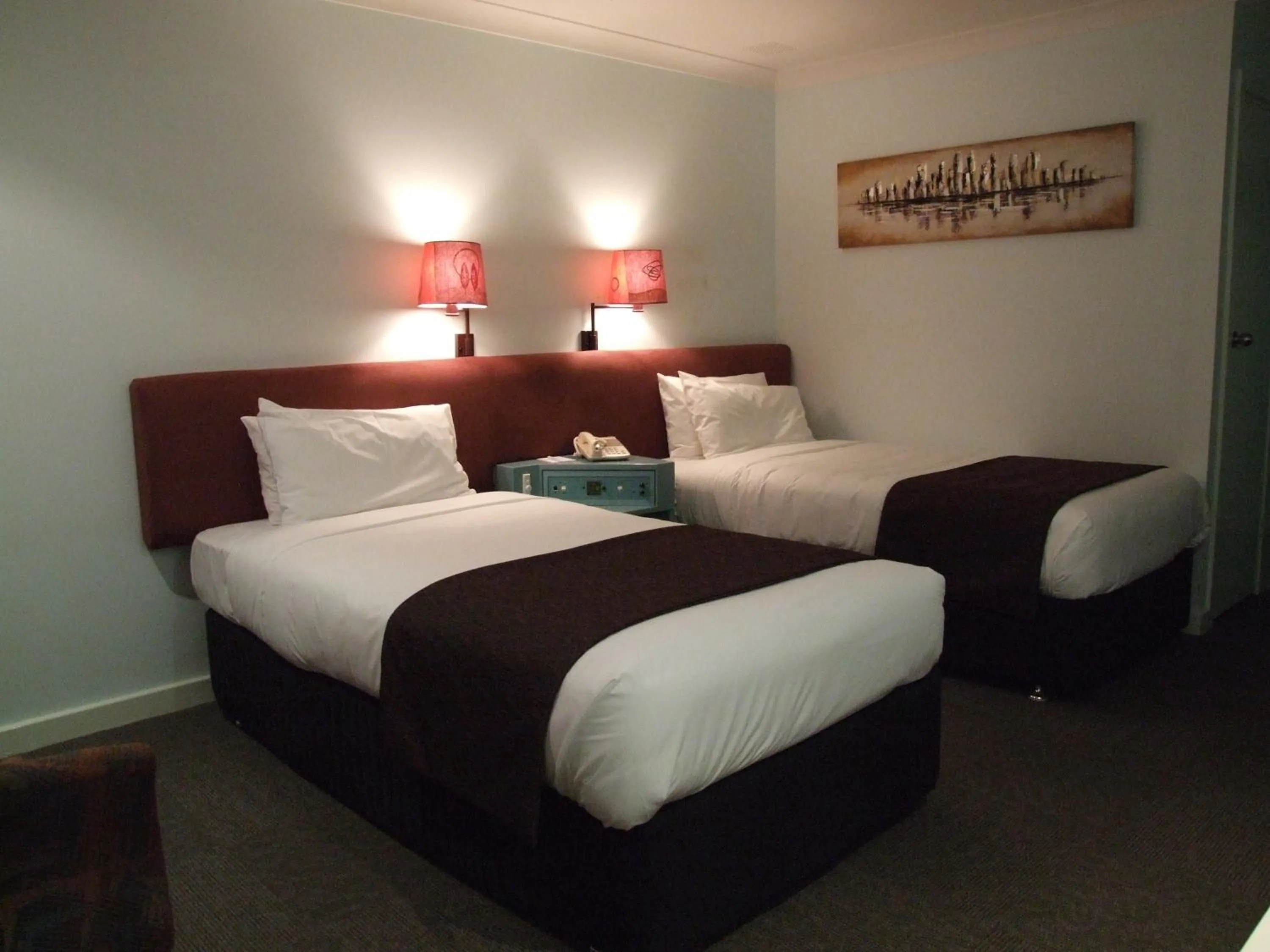 Bed in SureStay Hotel by Best Western The Clarence on Melville