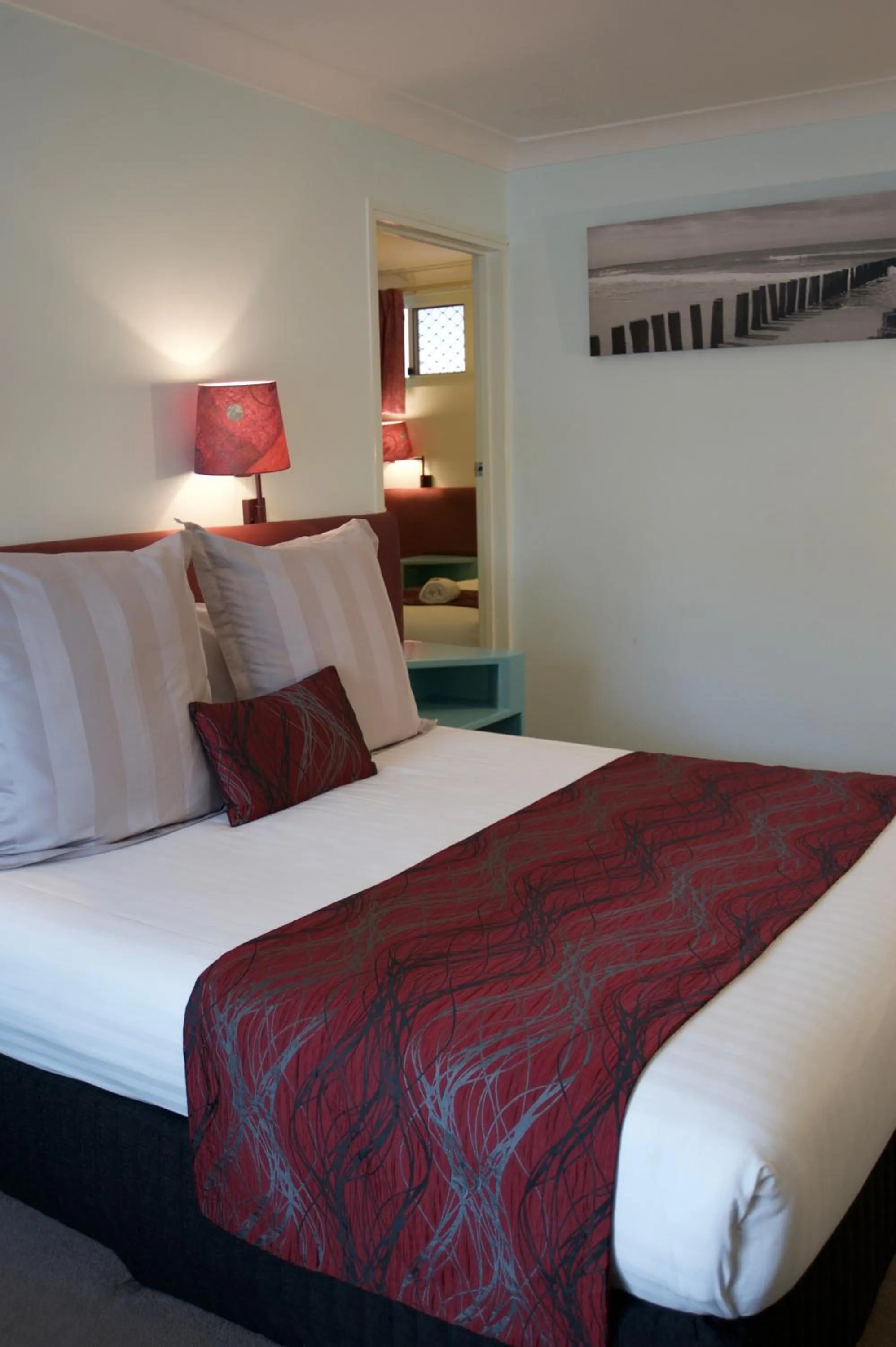 Bed in SureStay Hotel by Best Western The Clarence on Melville