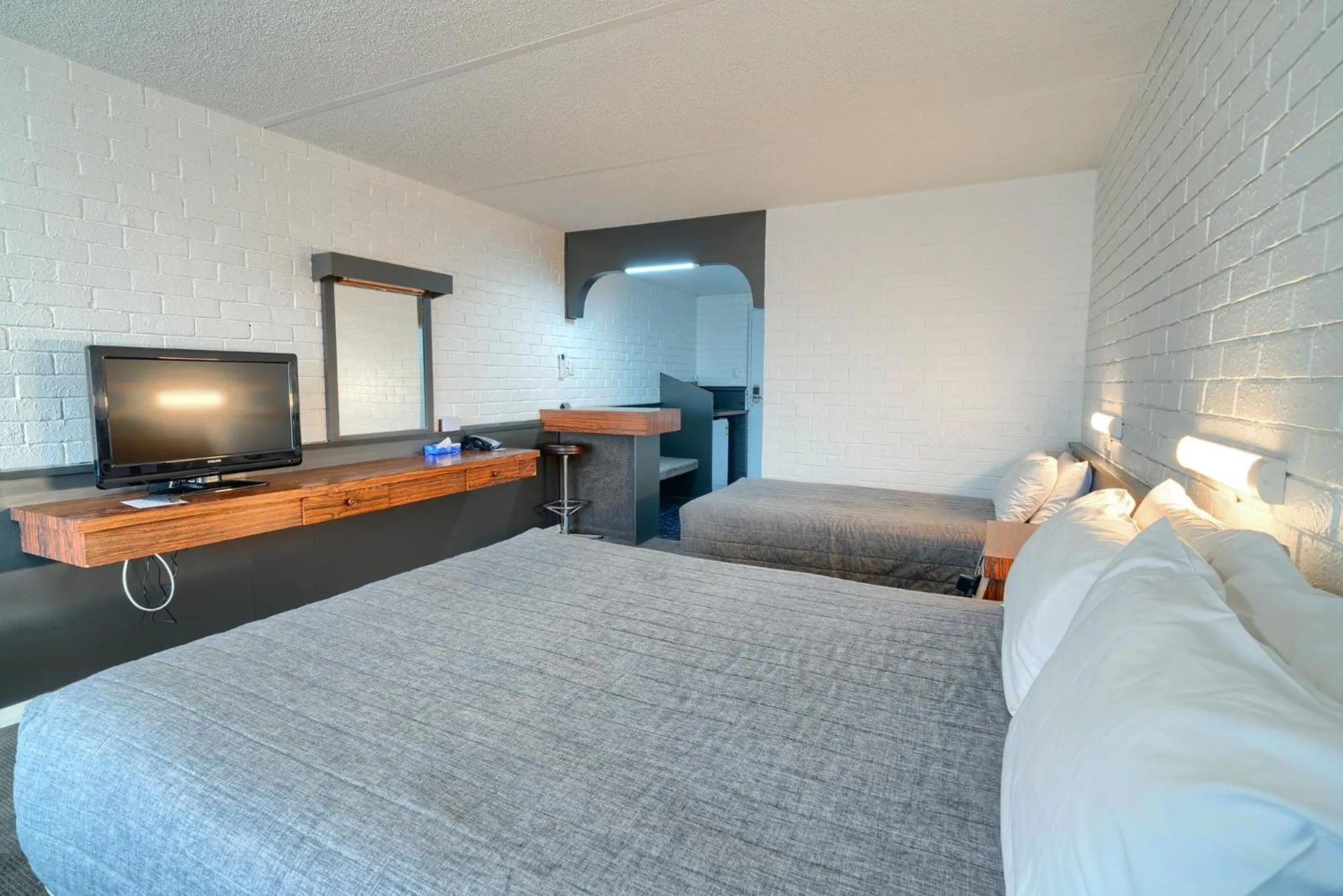 Bed in Dog Rock Motel