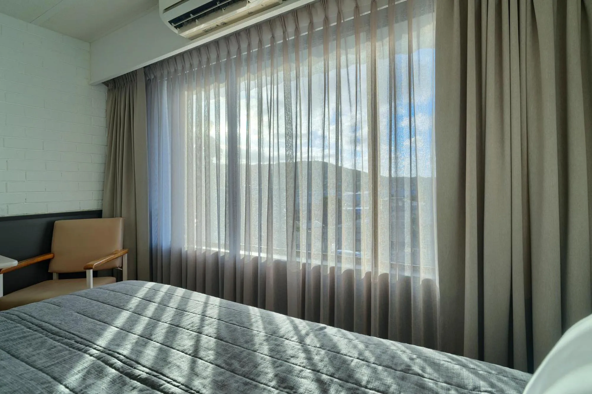 Bed in Dog Rock Motel