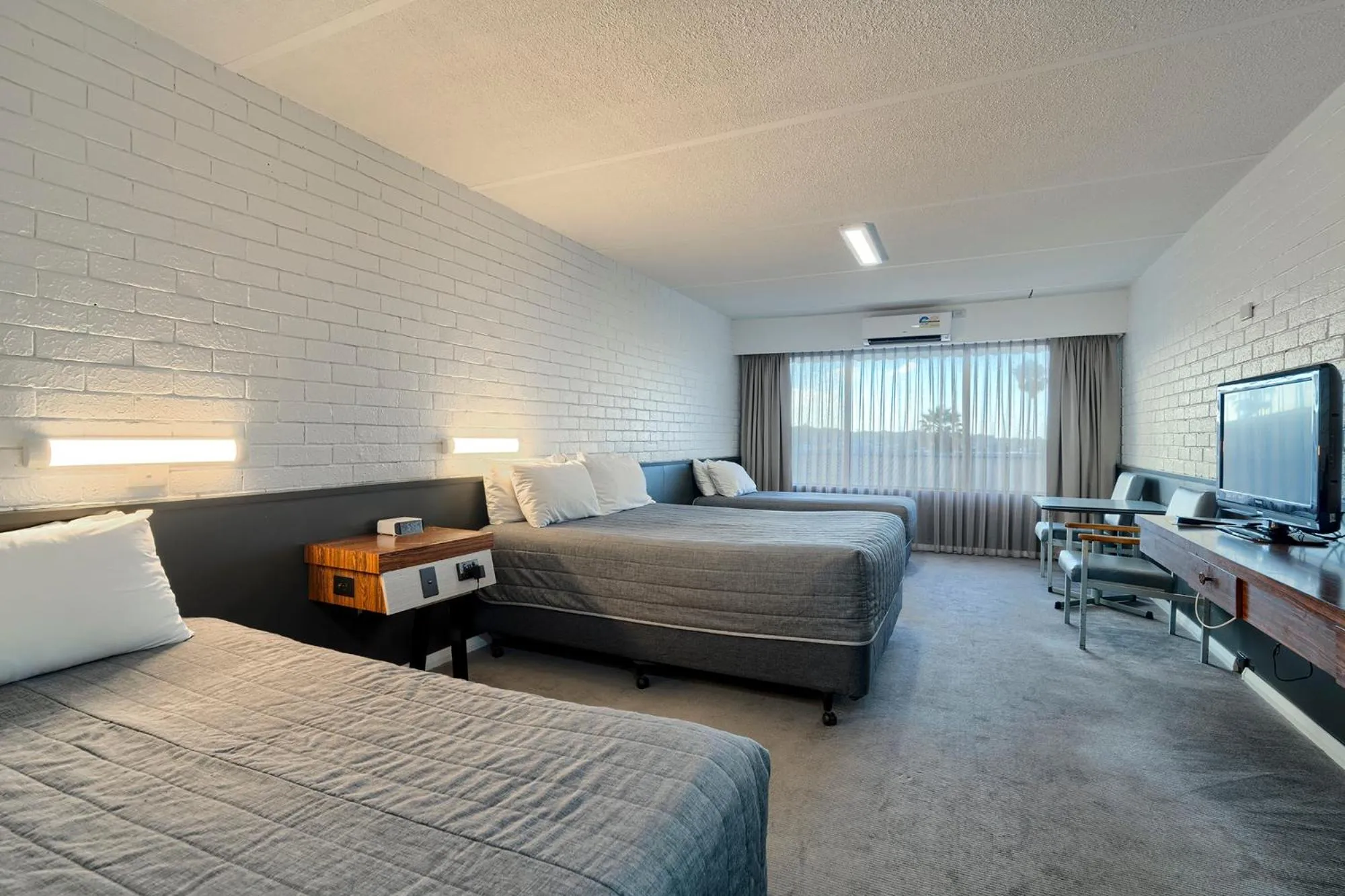 Bed in Dog Rock Motel