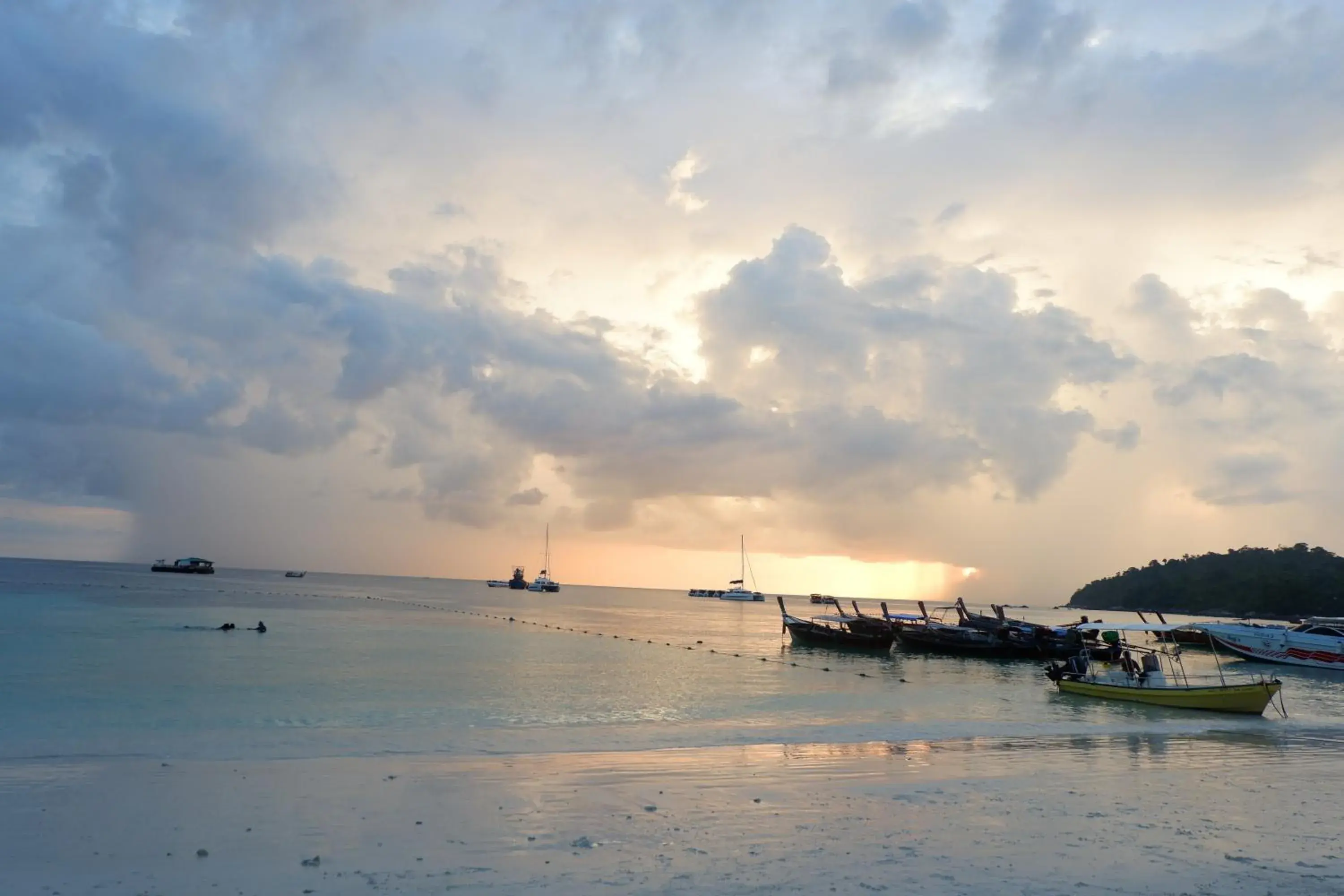 Beach in Charming Lipe Beach Resort Beach in Charming Lipe Beach Resort