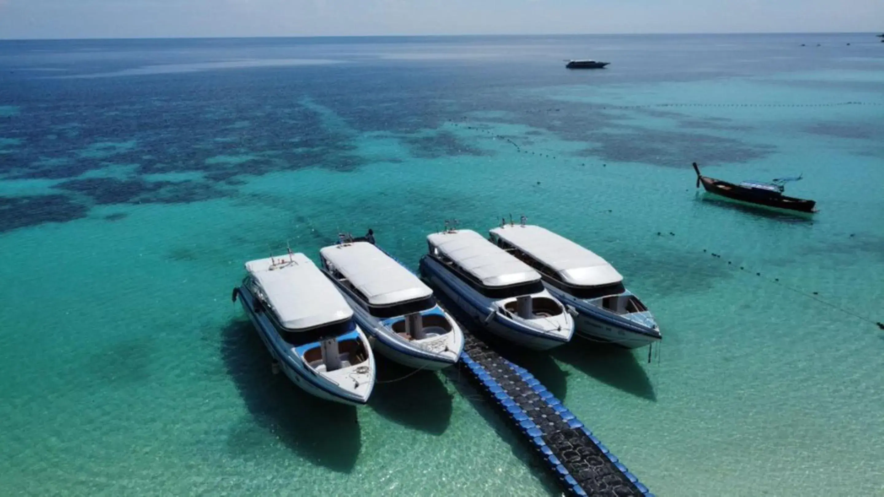 shuttle in Charming Lipe Beach Resort shuttle in Charming Lipe Beach Resort