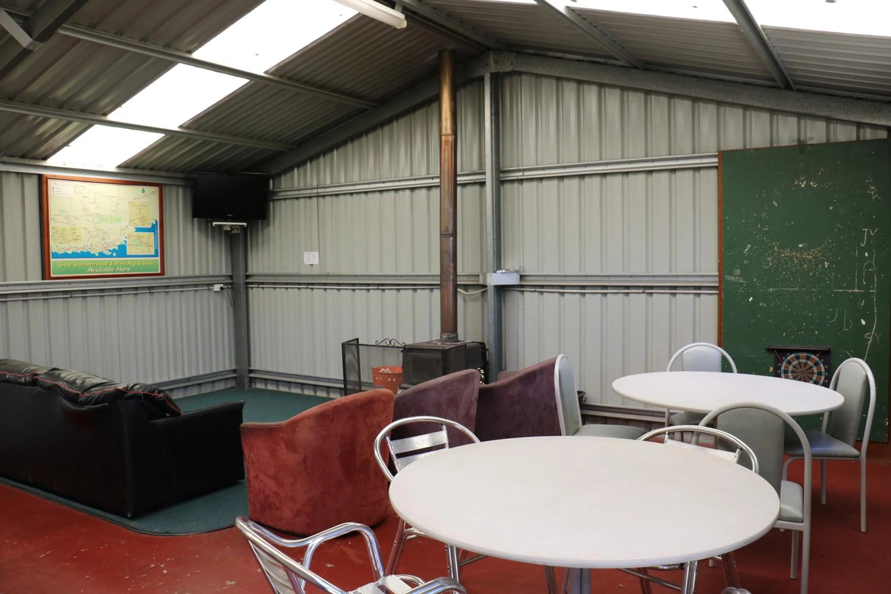 Property building in Albany Holiday Park