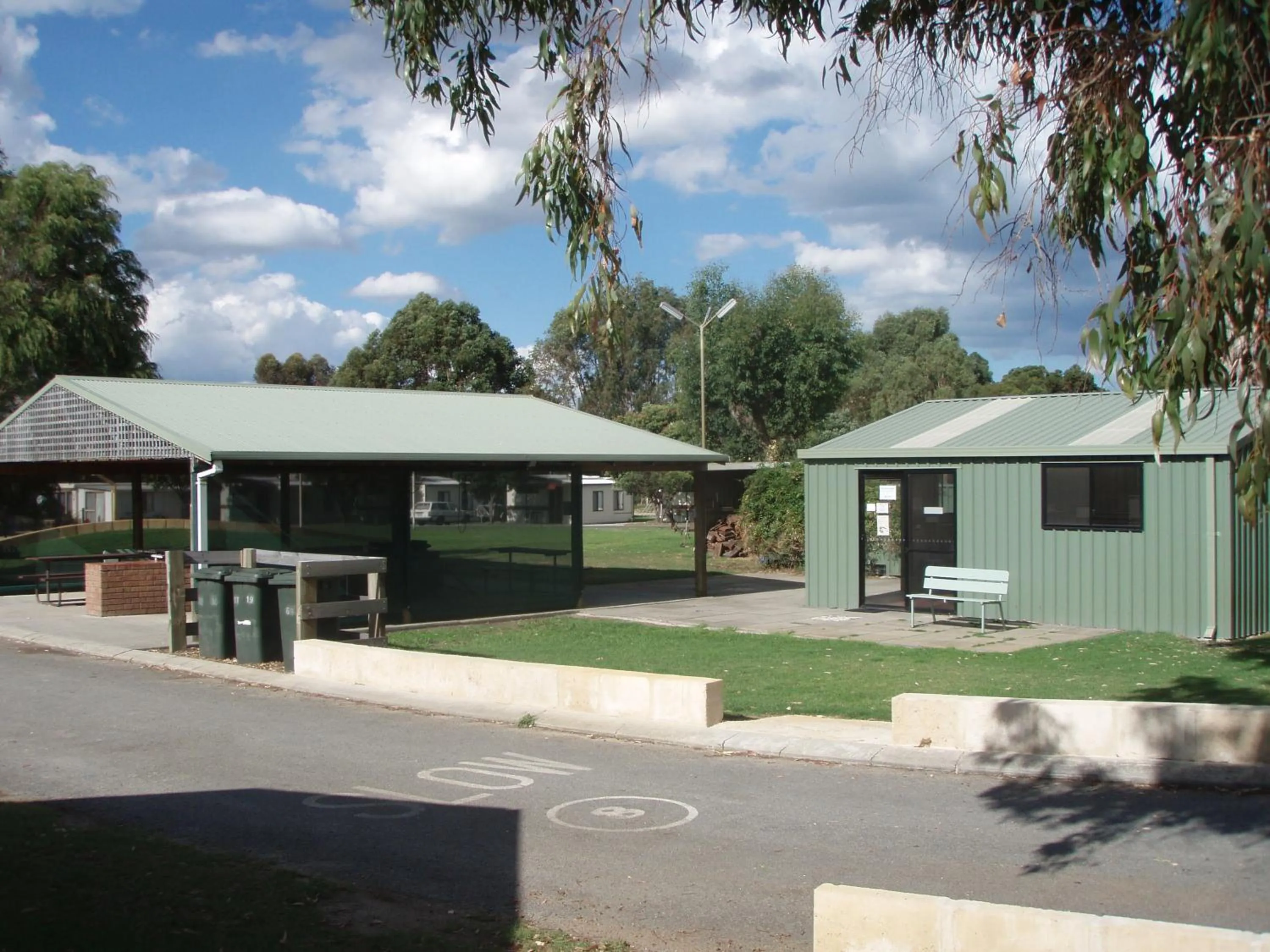 BBQ facilities in Albany Holiday Park