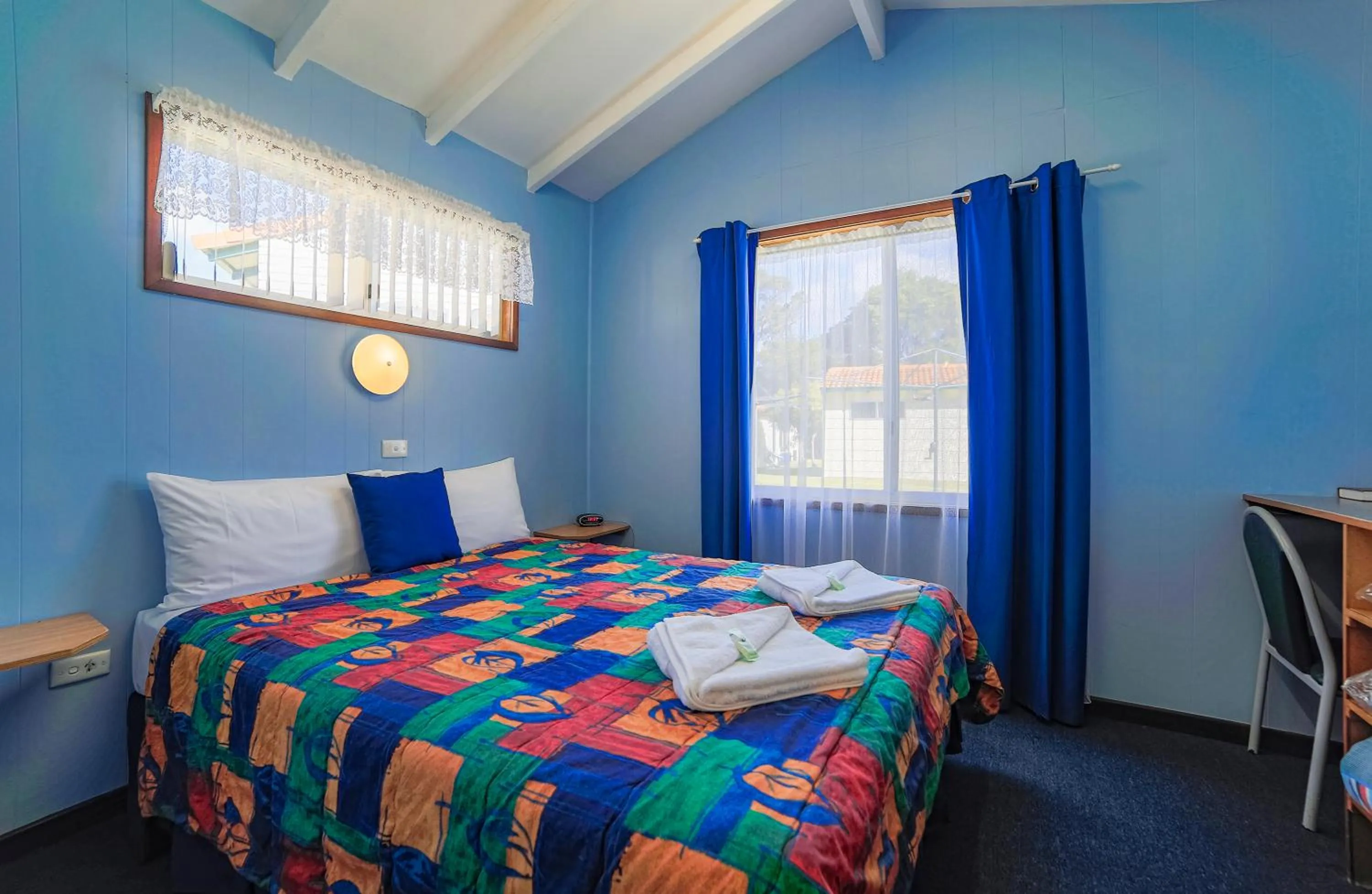 Photo of the whole room, Bed in Havana Villas