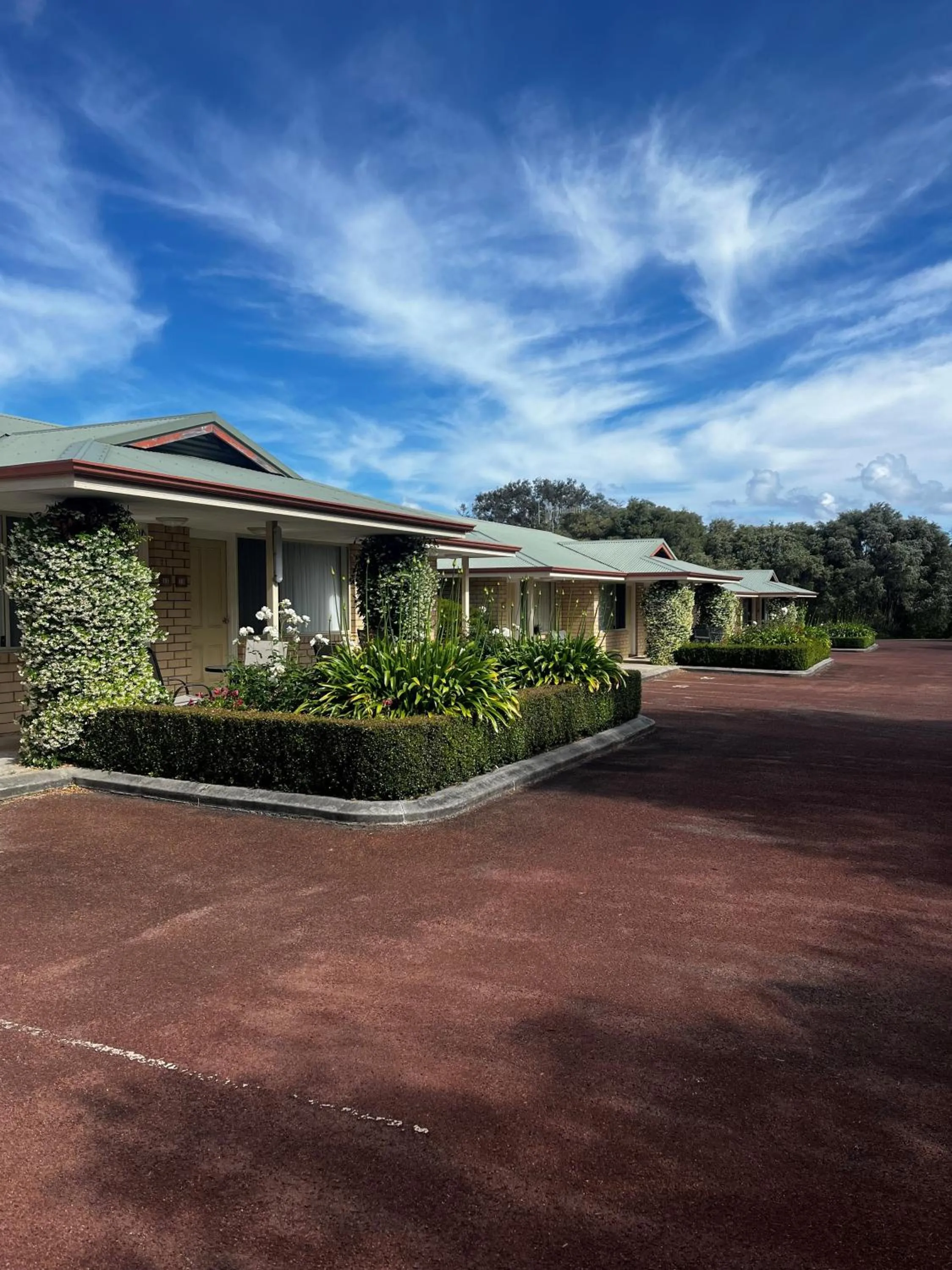 Garden in Emu Point Motel