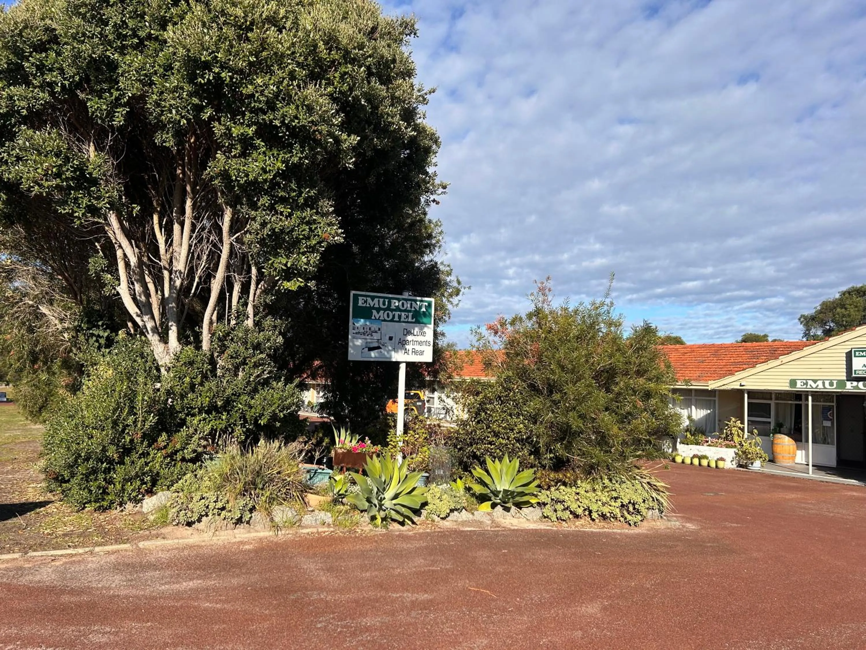 Property building in Emu Point Motel