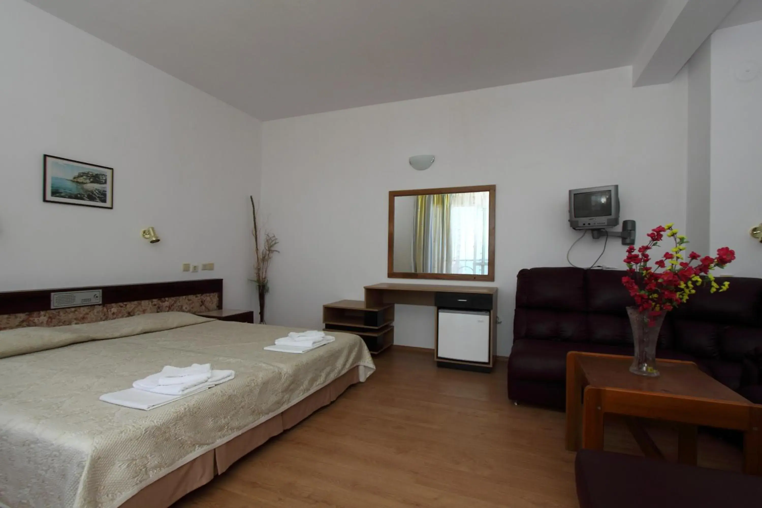 Studio with Sea View in Family Hotel Verona Studio with Sea View in Family Hotel Verona