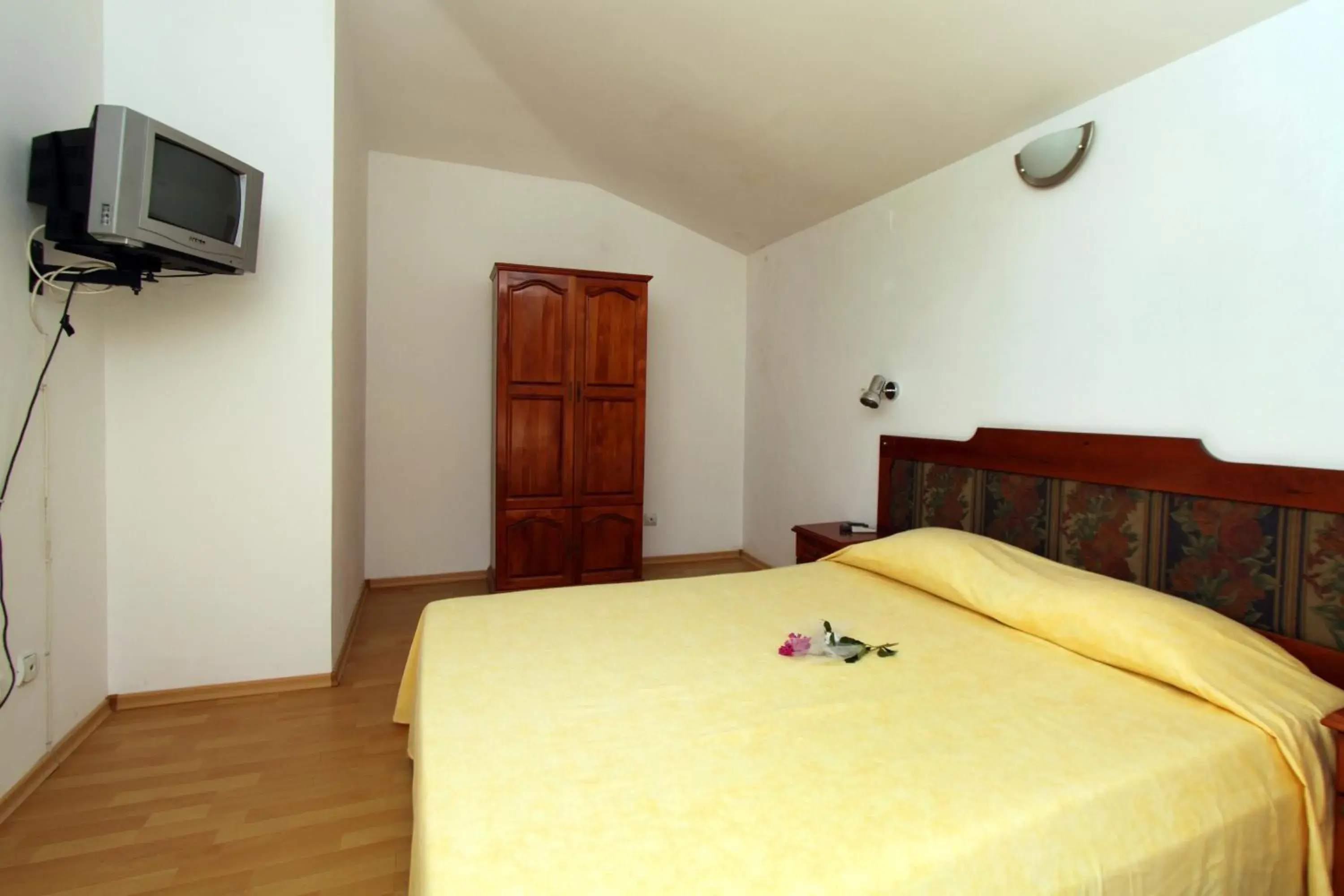 Suite with Partial Sea View in Family Hotel Verona Suite with Partial Sea View in Family Hotel Verona