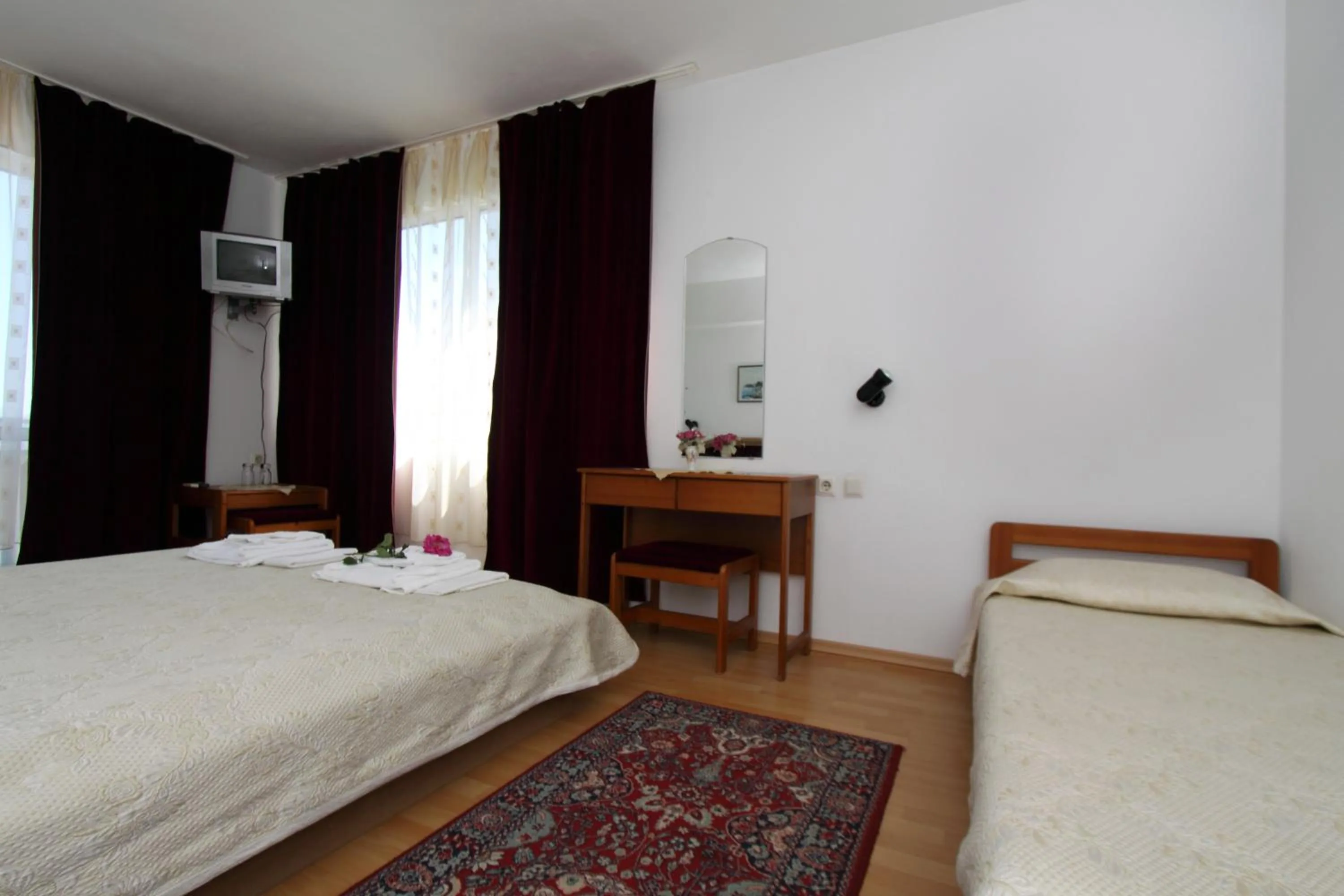 Bedroom, Bed in Family Hotel Verona