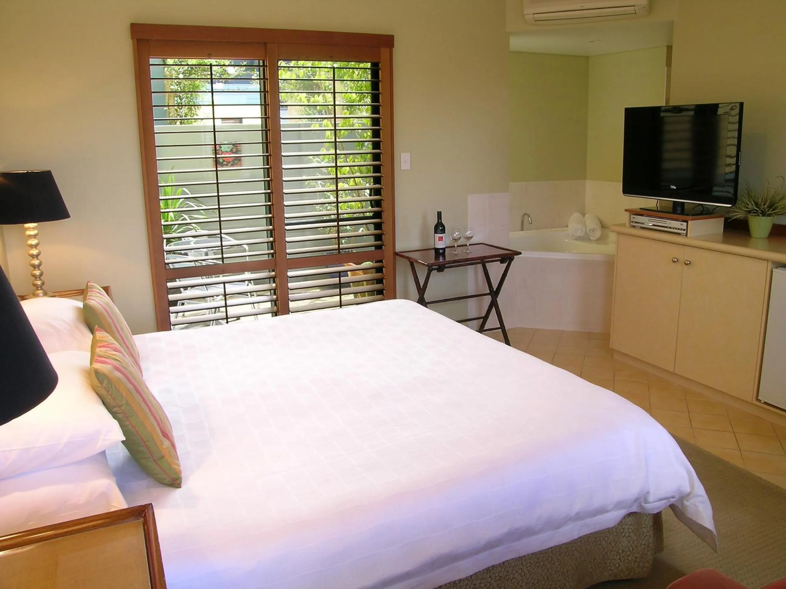 Decorative detail, Bed in The Beach House At Bayside