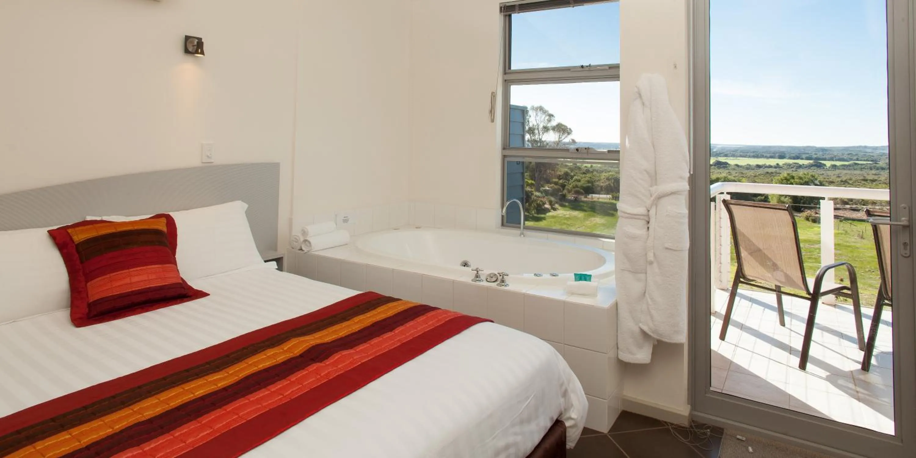 Day, Bed in Cosy Corner Sea View Apartments