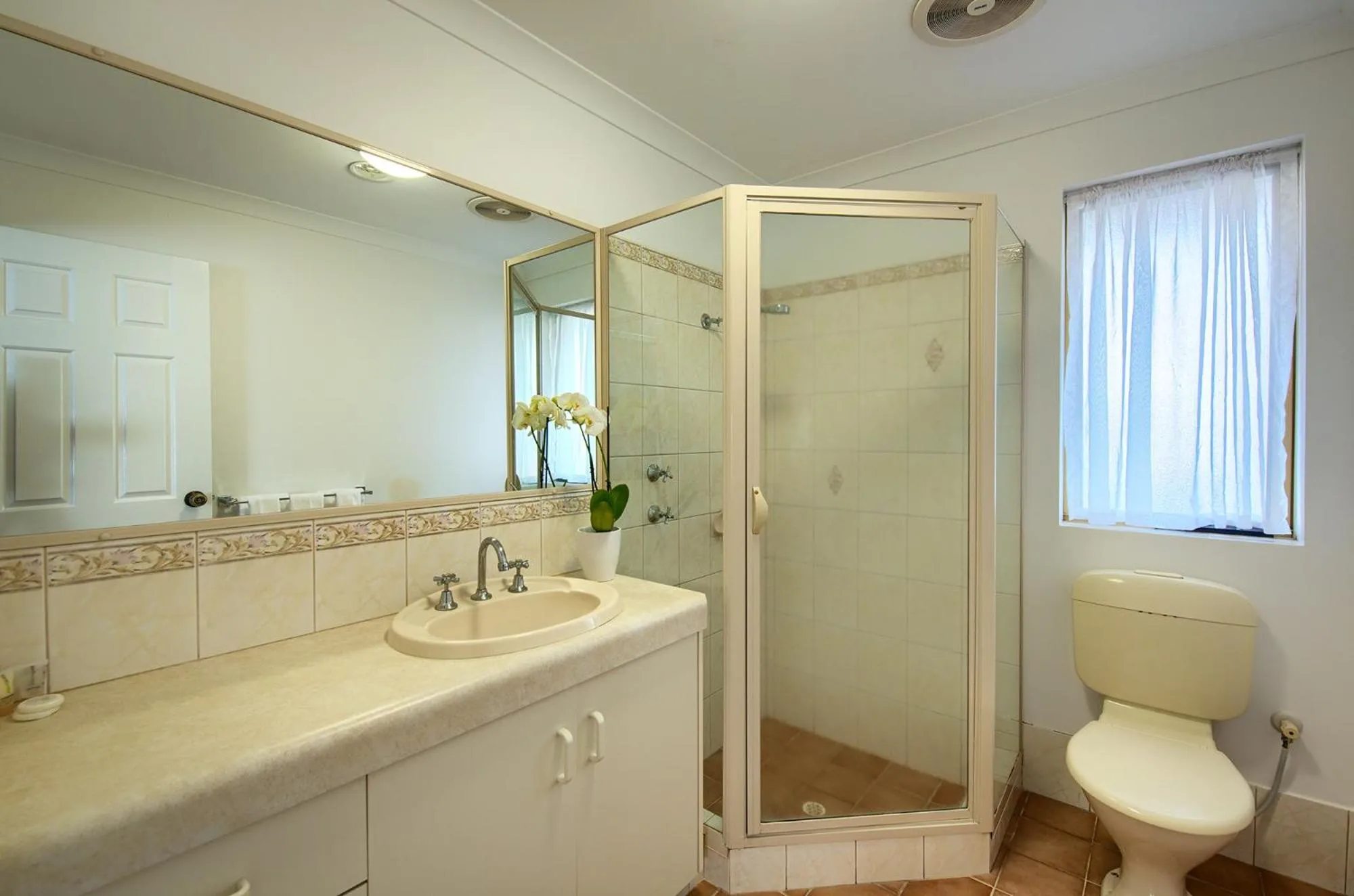 Bathroom in Pelicans Albany Middleton Beach