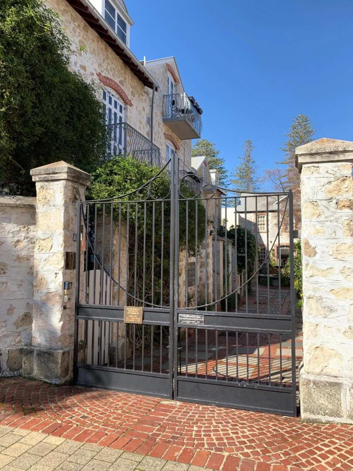 Facade/entrance in Fremantle Port Mill Bed & Breakfast - Unique Accommodation