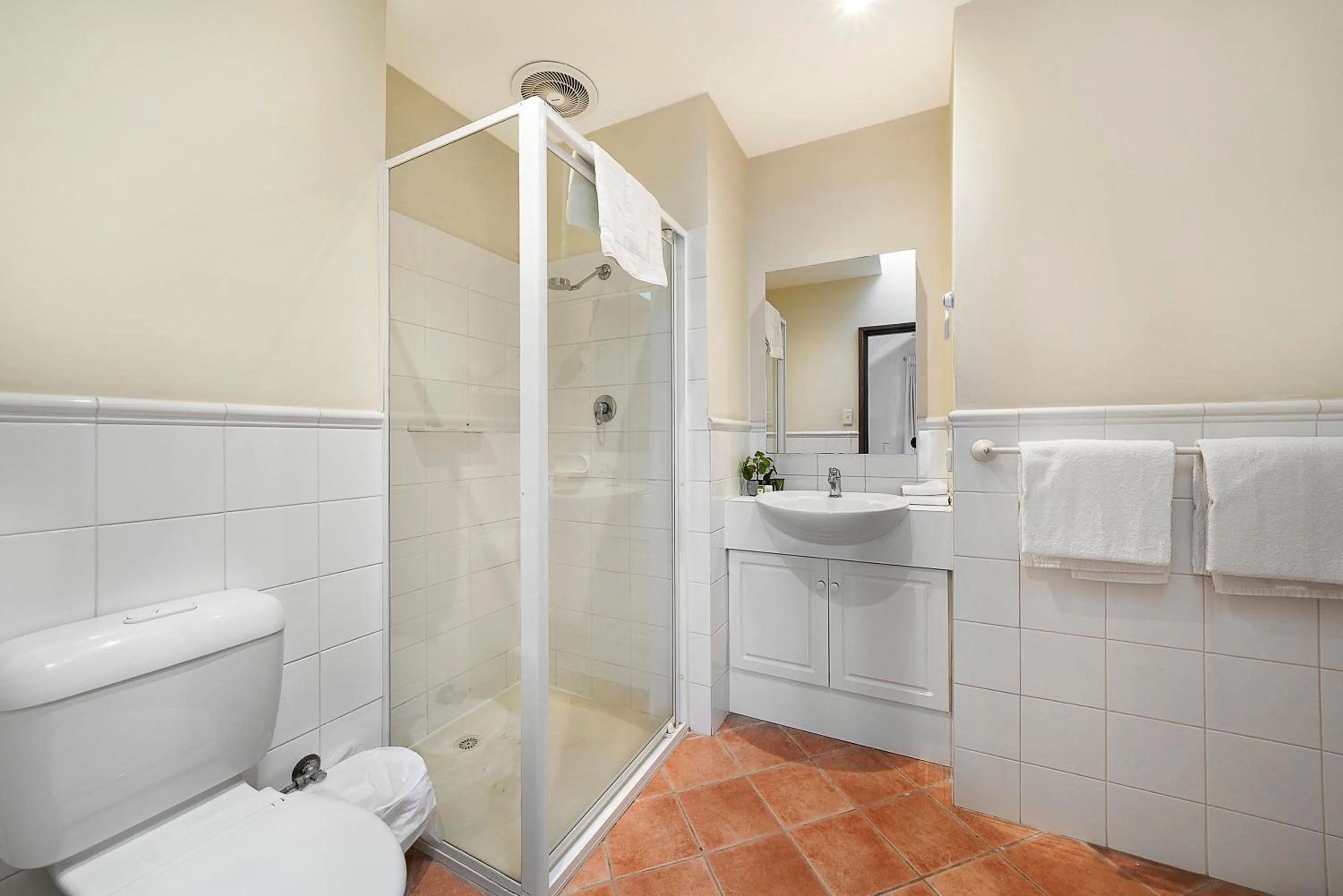 Bathroom in Fremantle Port Mill Bed & Breakfast - Unique Accommodation