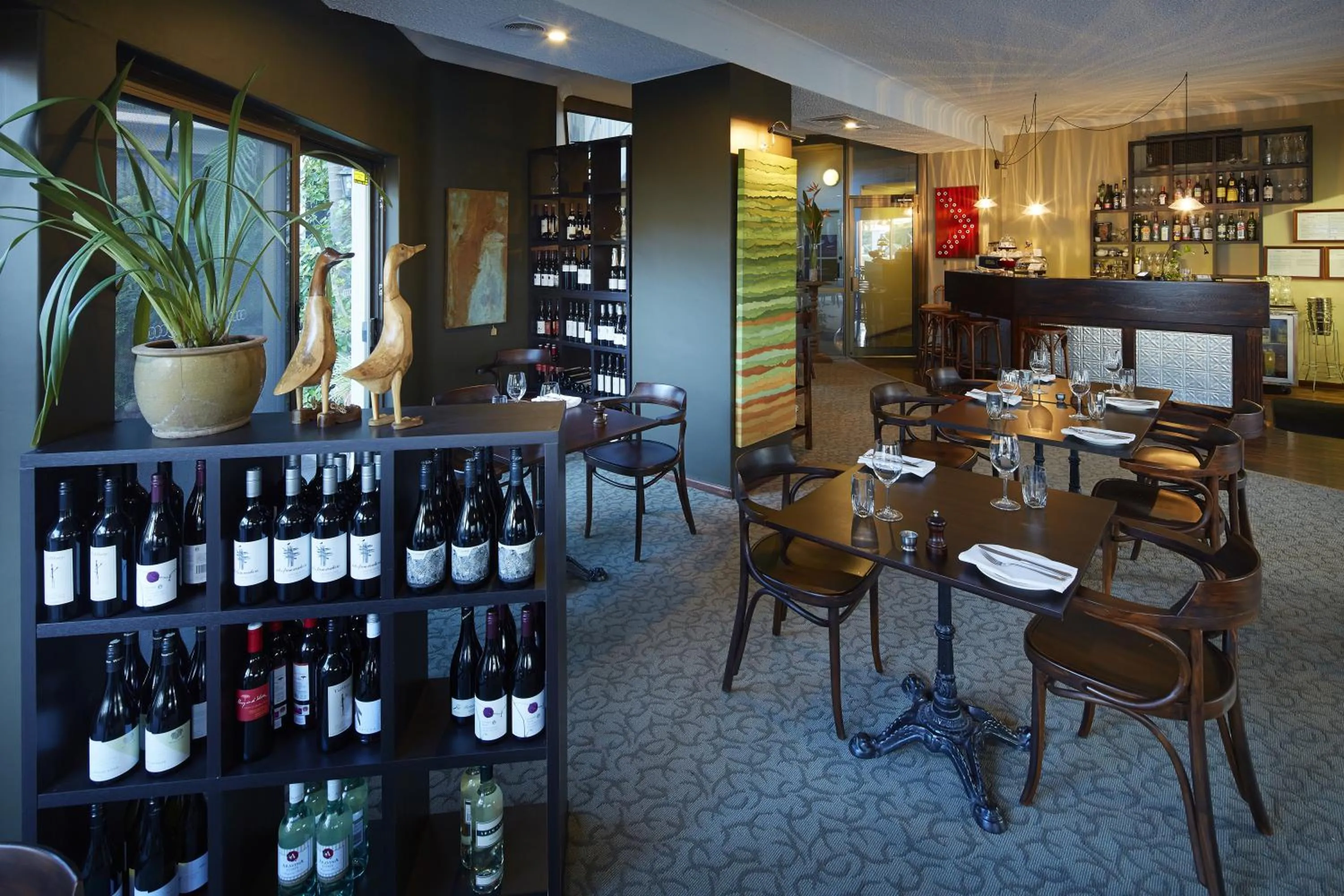 Restaurant/places to eat in Windsor Lodge