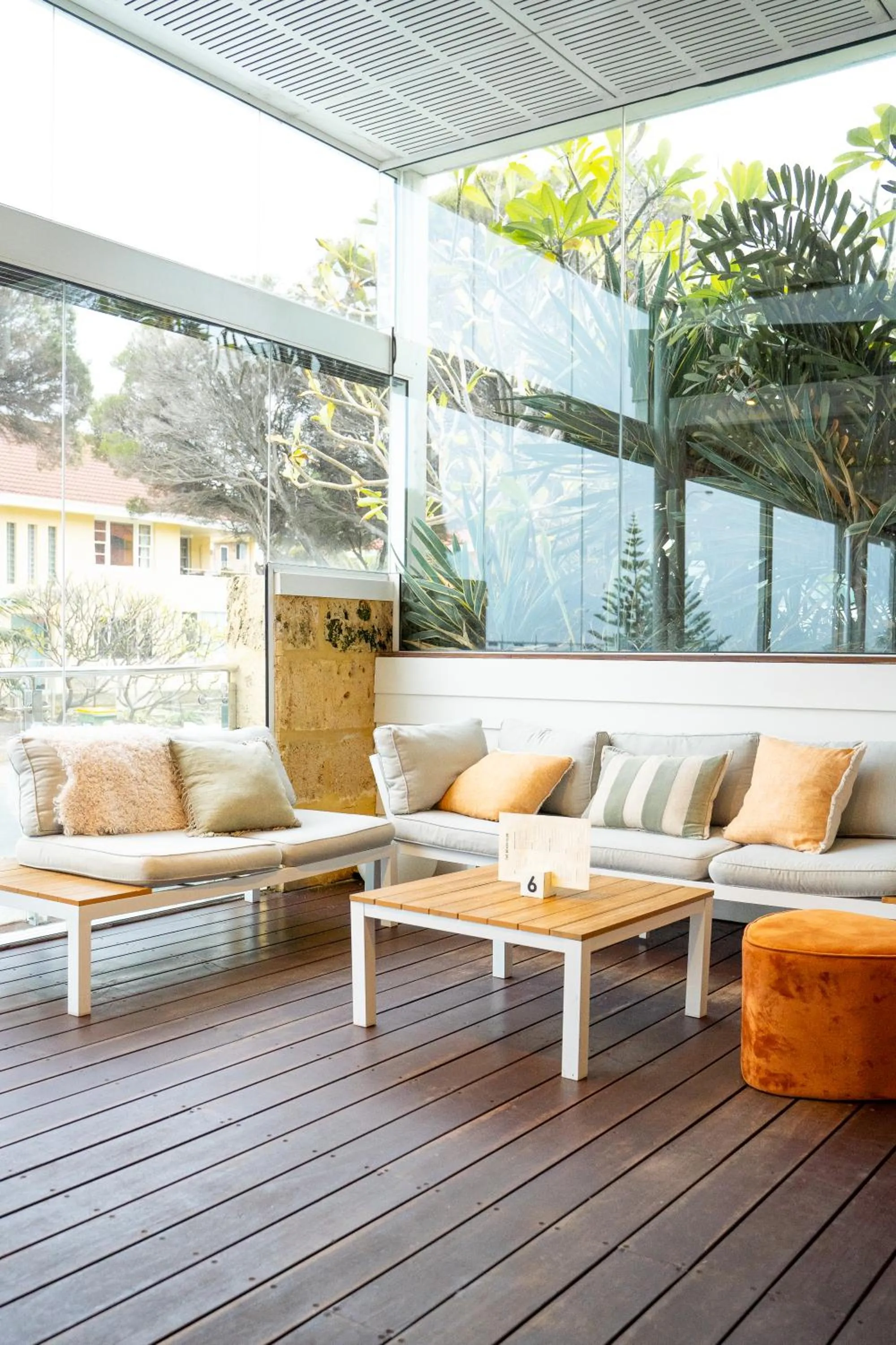 Restaurant/places to eat in Cottesloe Beach Hotel