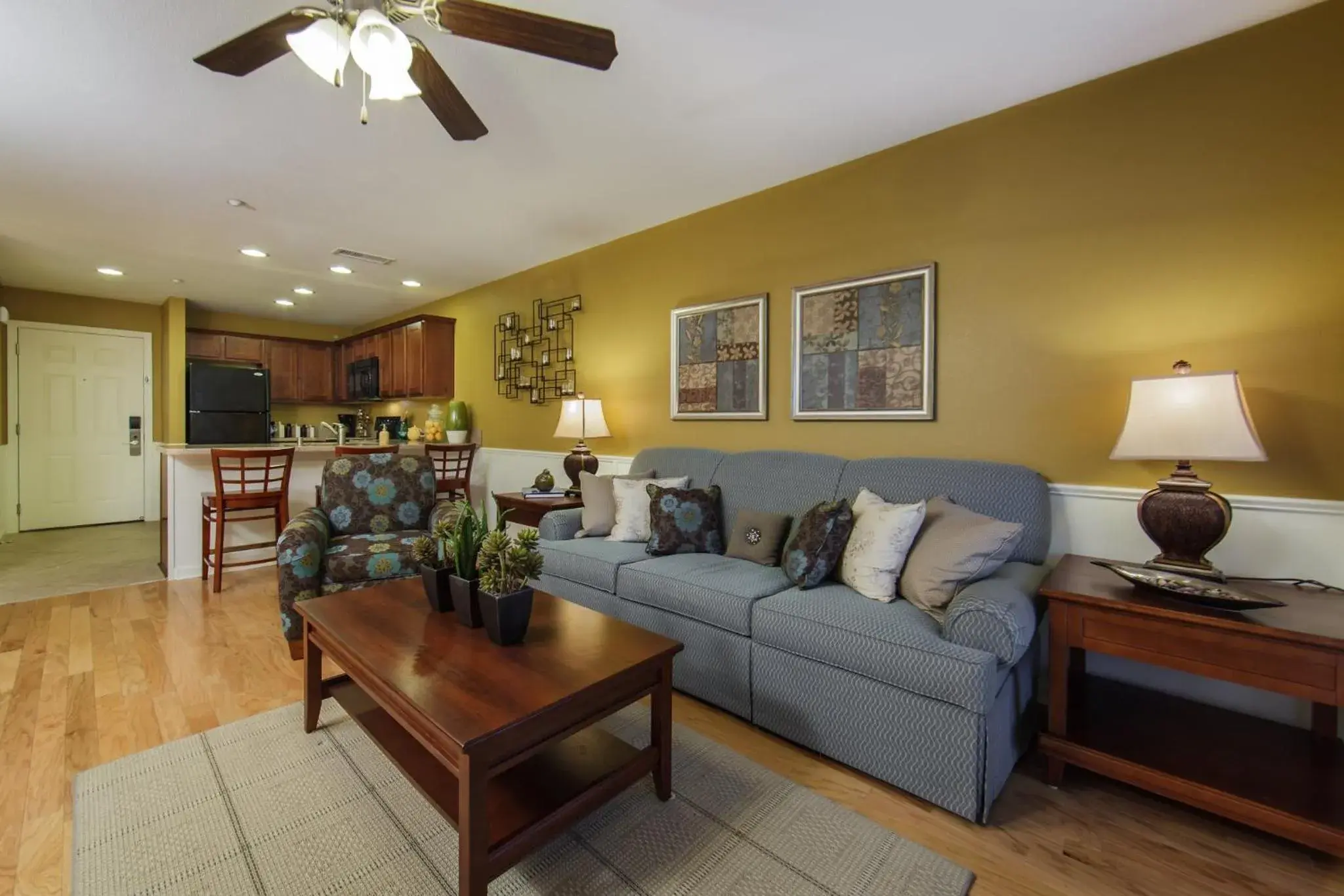 Photo of the whole room in Holiday Inn Club Vacations Holiday Hills Resort at Branson Photo of the whole room in Holiday Inn Club Vacations Holiday Hills Resort at Branson