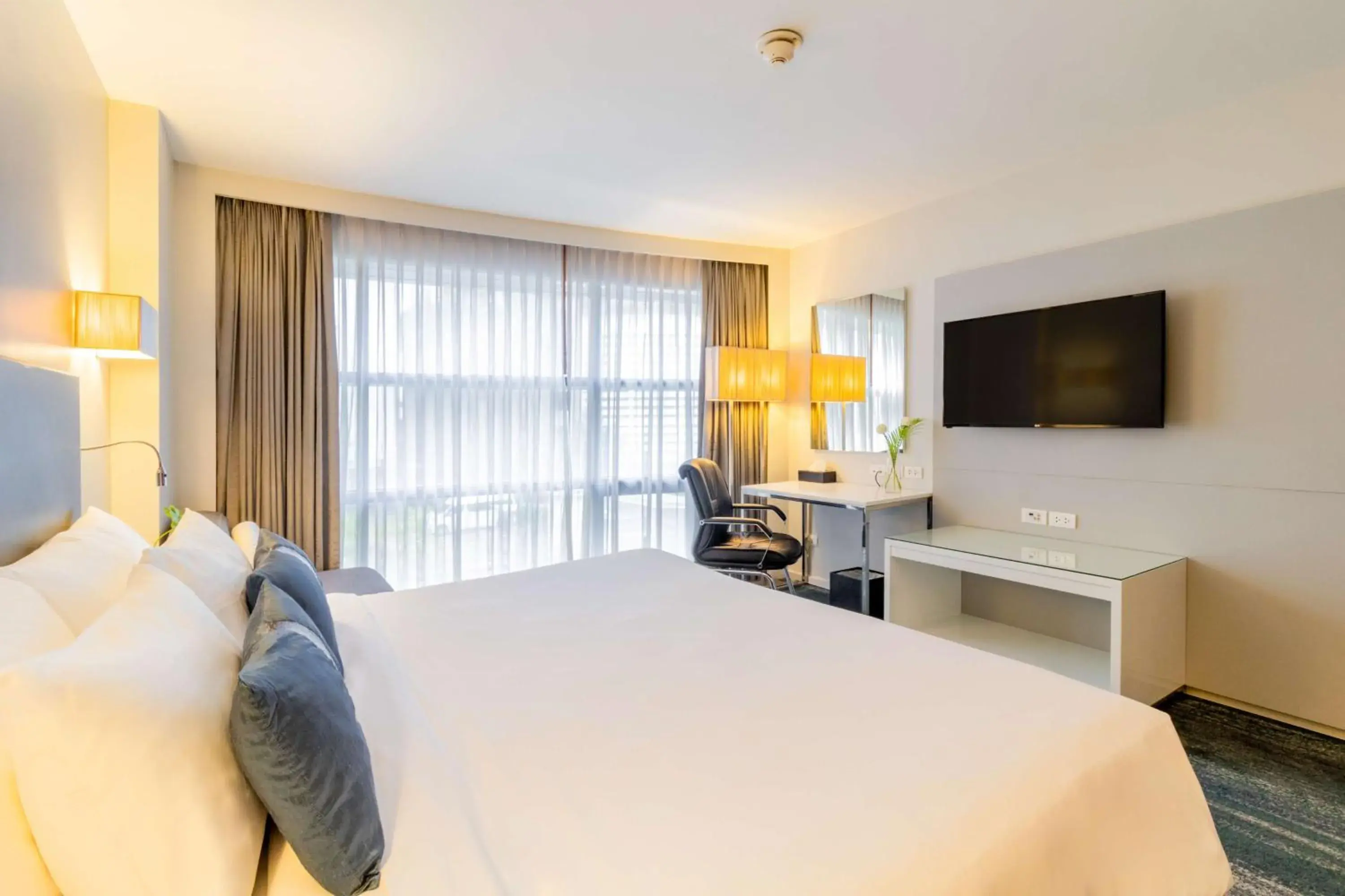 Bedroom, Bed in Best Western Sukhumvit 20 Bedroom, Bed in Best Western Sukhumvit 20