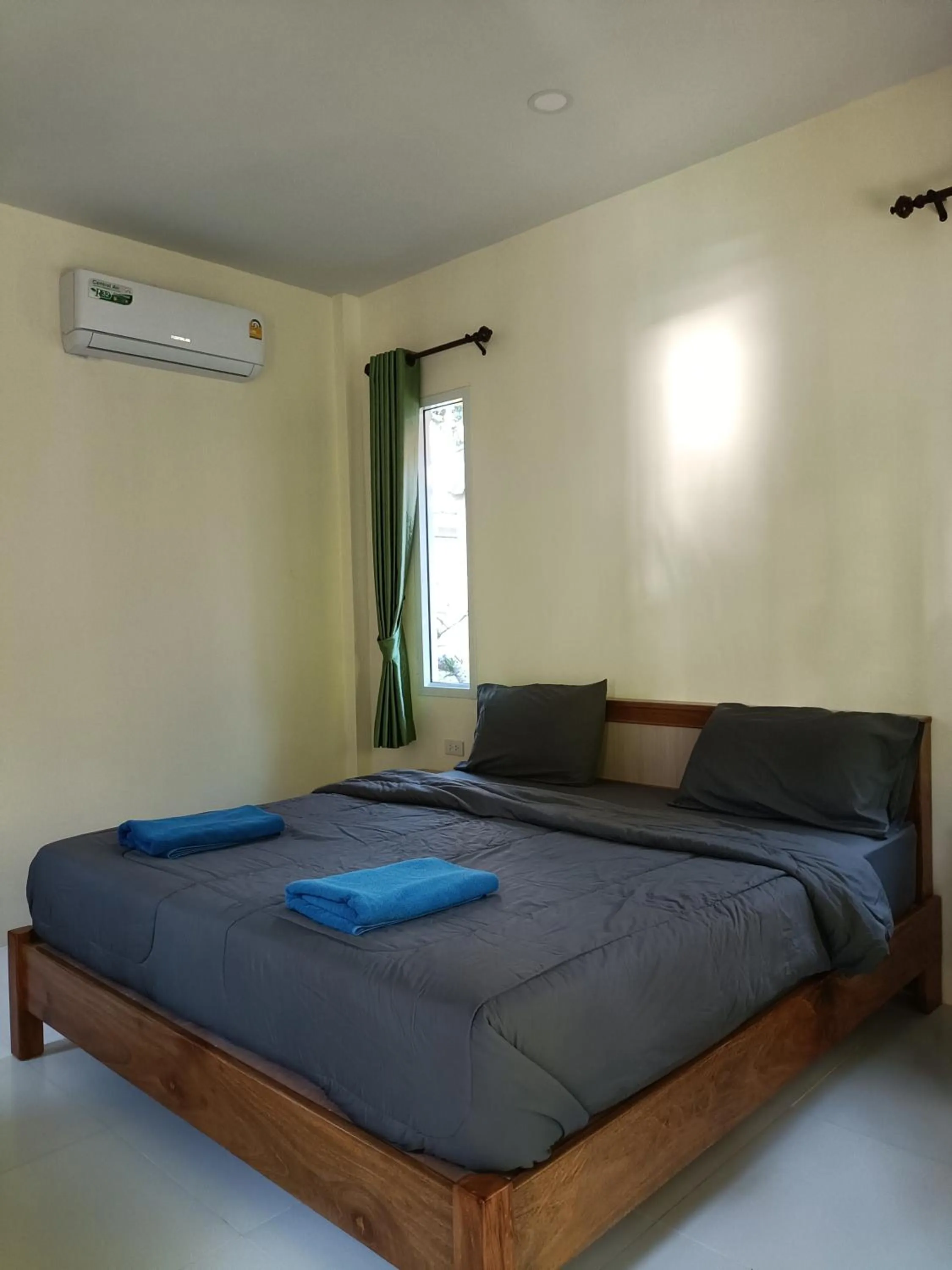 Bed in Sea Shell Beach Resort