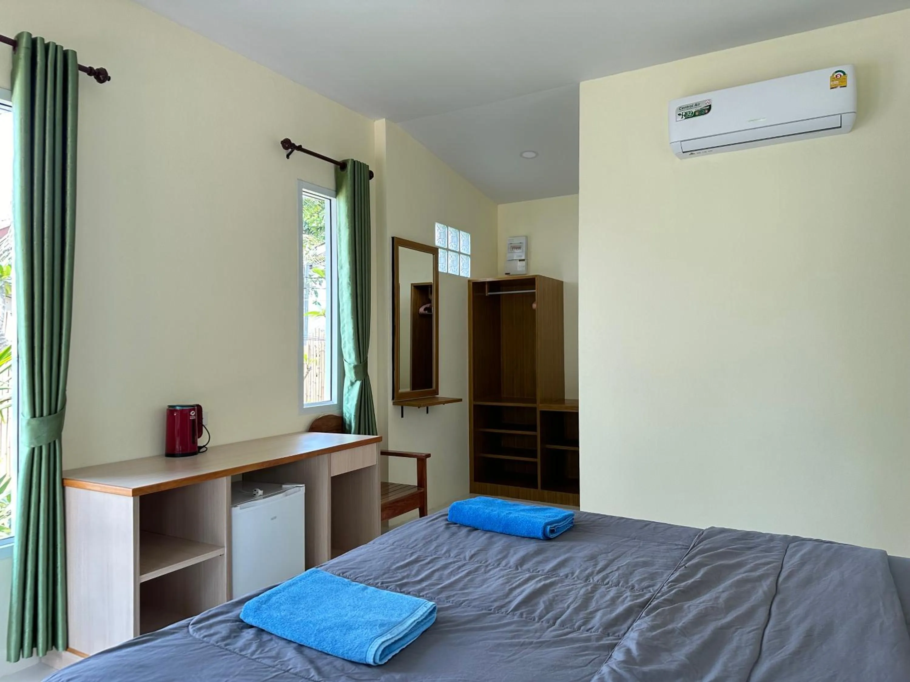 Bed in Sea Shell Beach Resort