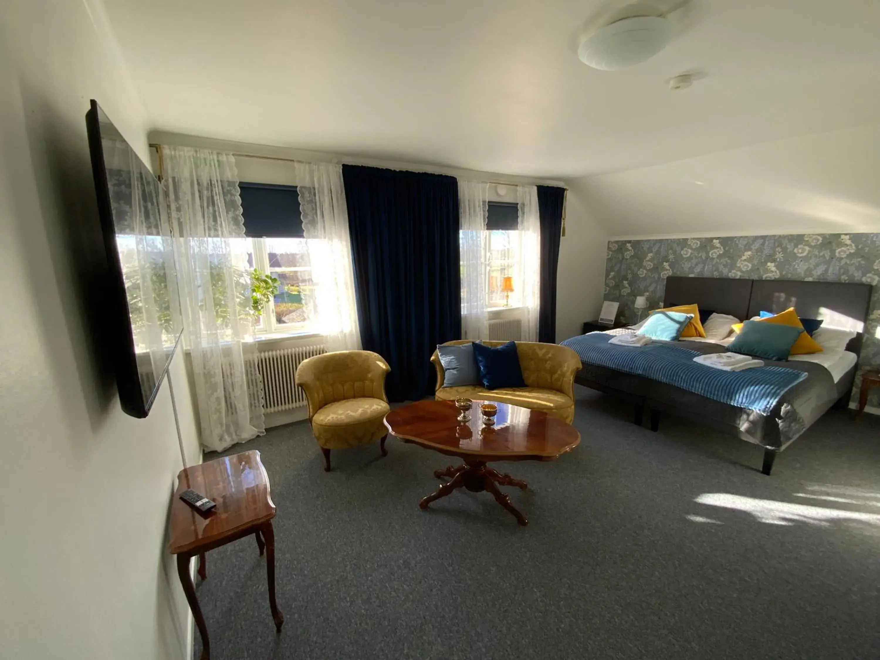 Double Room with Private Bathroom - single occupancy in Snöå Bruk Hotell och konferens Double Room with Private Bathroom - single occupancy in Snöå Bruk Hotell och konferens