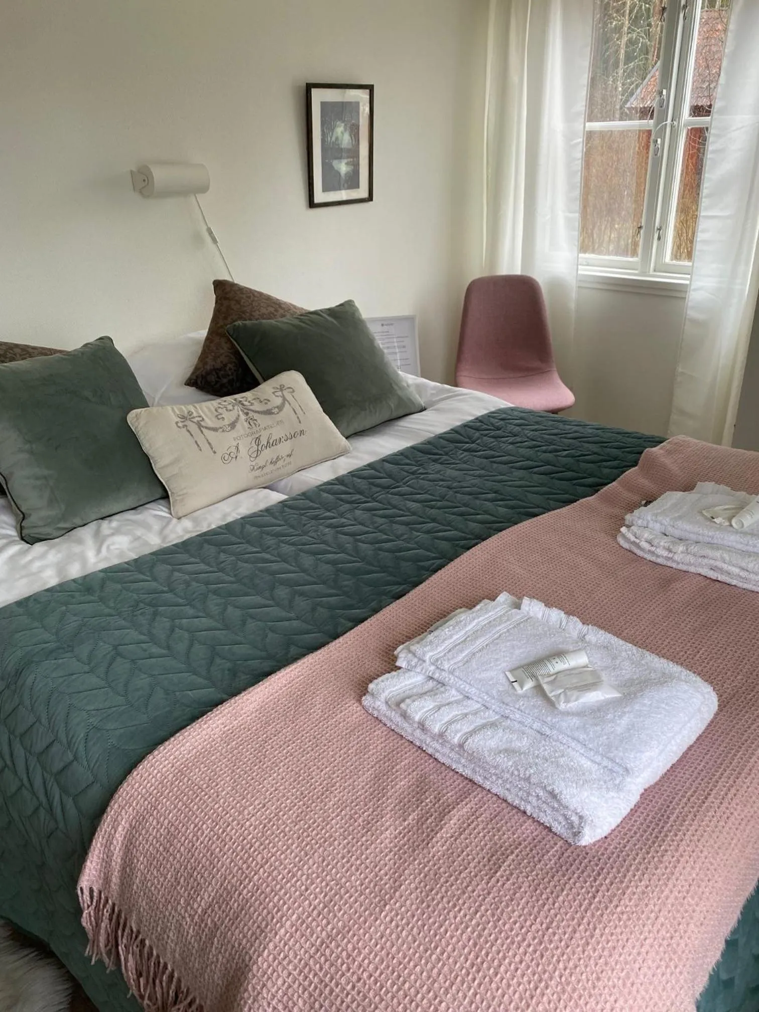 Bed in Snöå Bruk Hotell och konferens