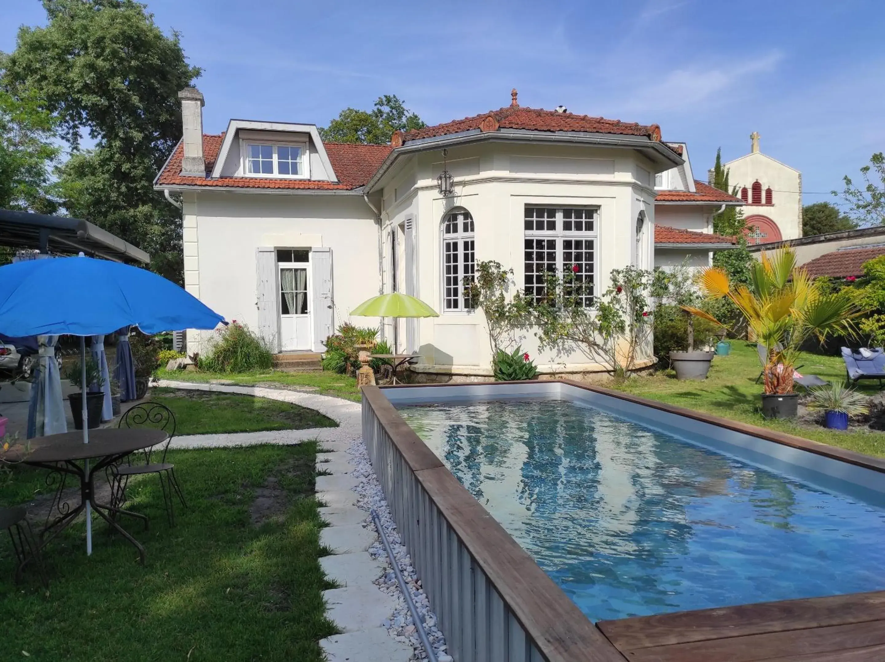 Pool view in Villa Glen-Tara Pool view in Villa Glen-Tara