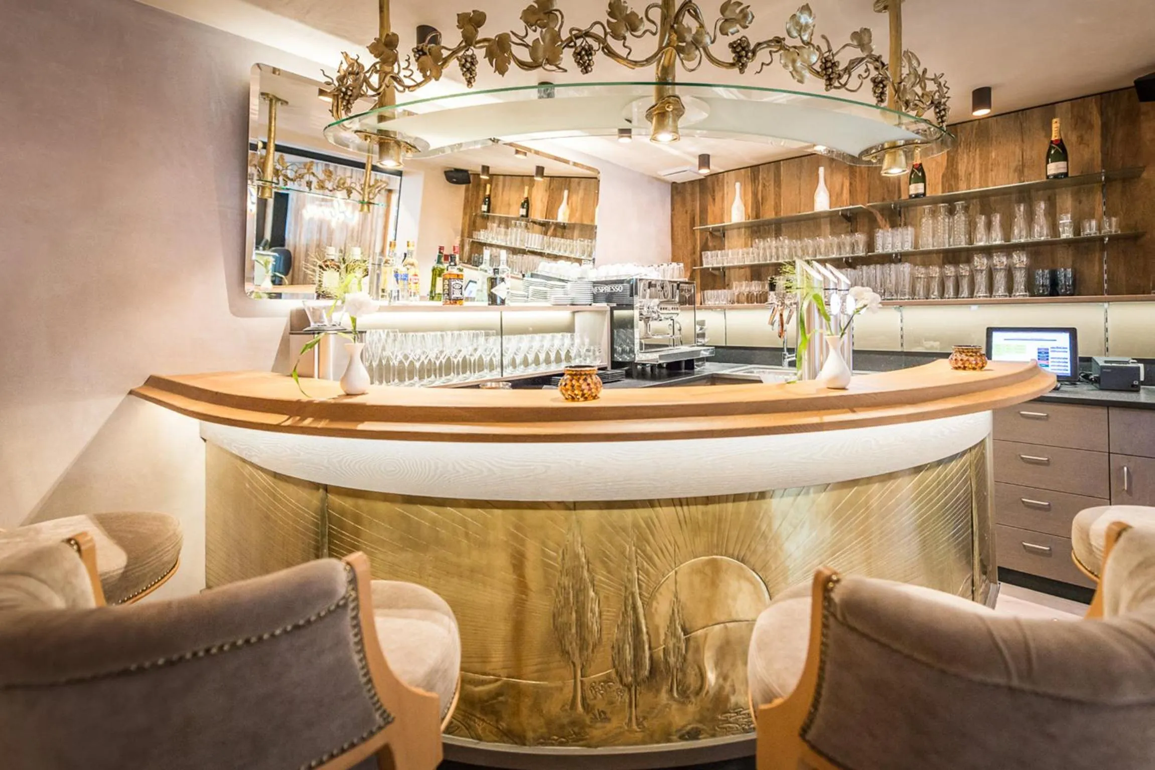 Lounge or bar in Hotel Alpenrose