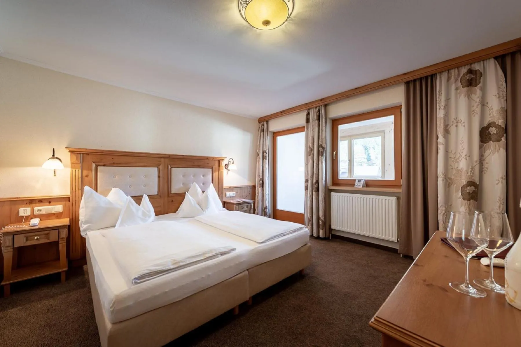 Bedroom, Bed in Hotel Alpenrose