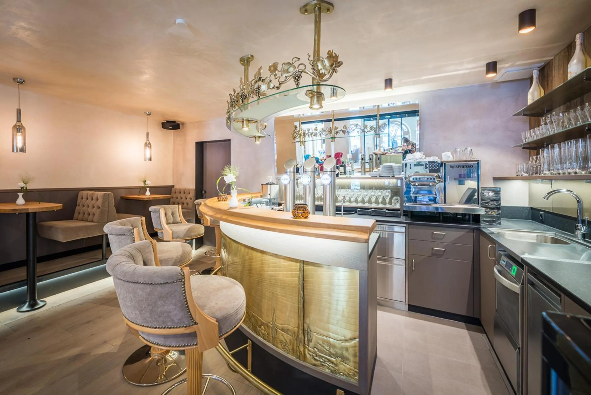 Lounge or bar in Hotel Alpenrose