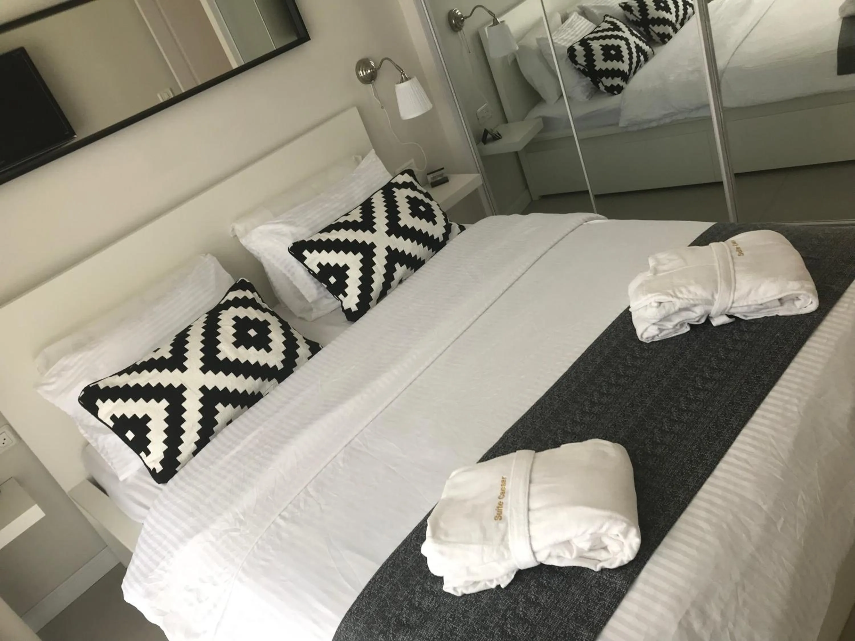 Bed in Suite Caesar - Neot Golf