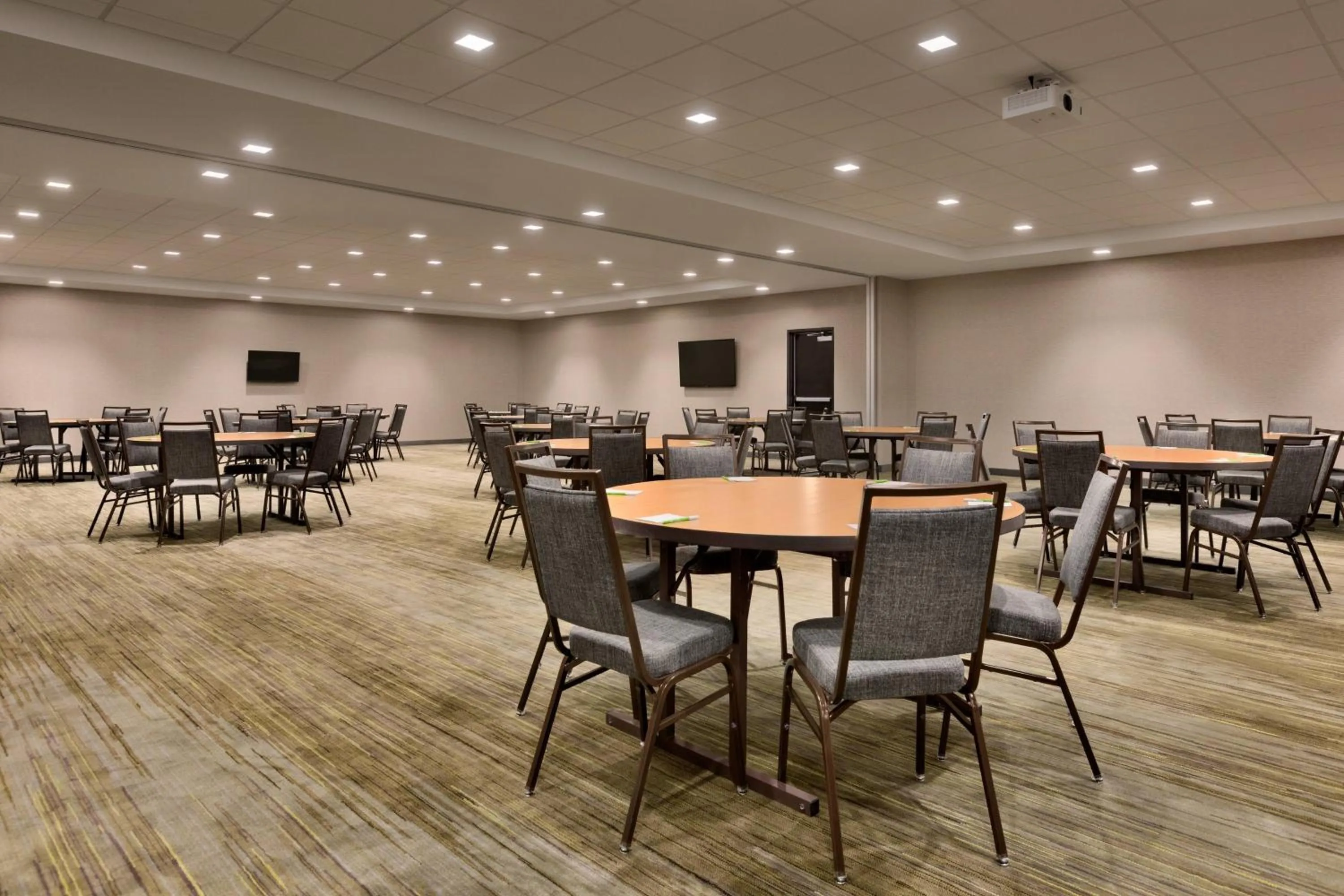 Meeting/conference room in Courtyard by Marriott St Paul Woodbury