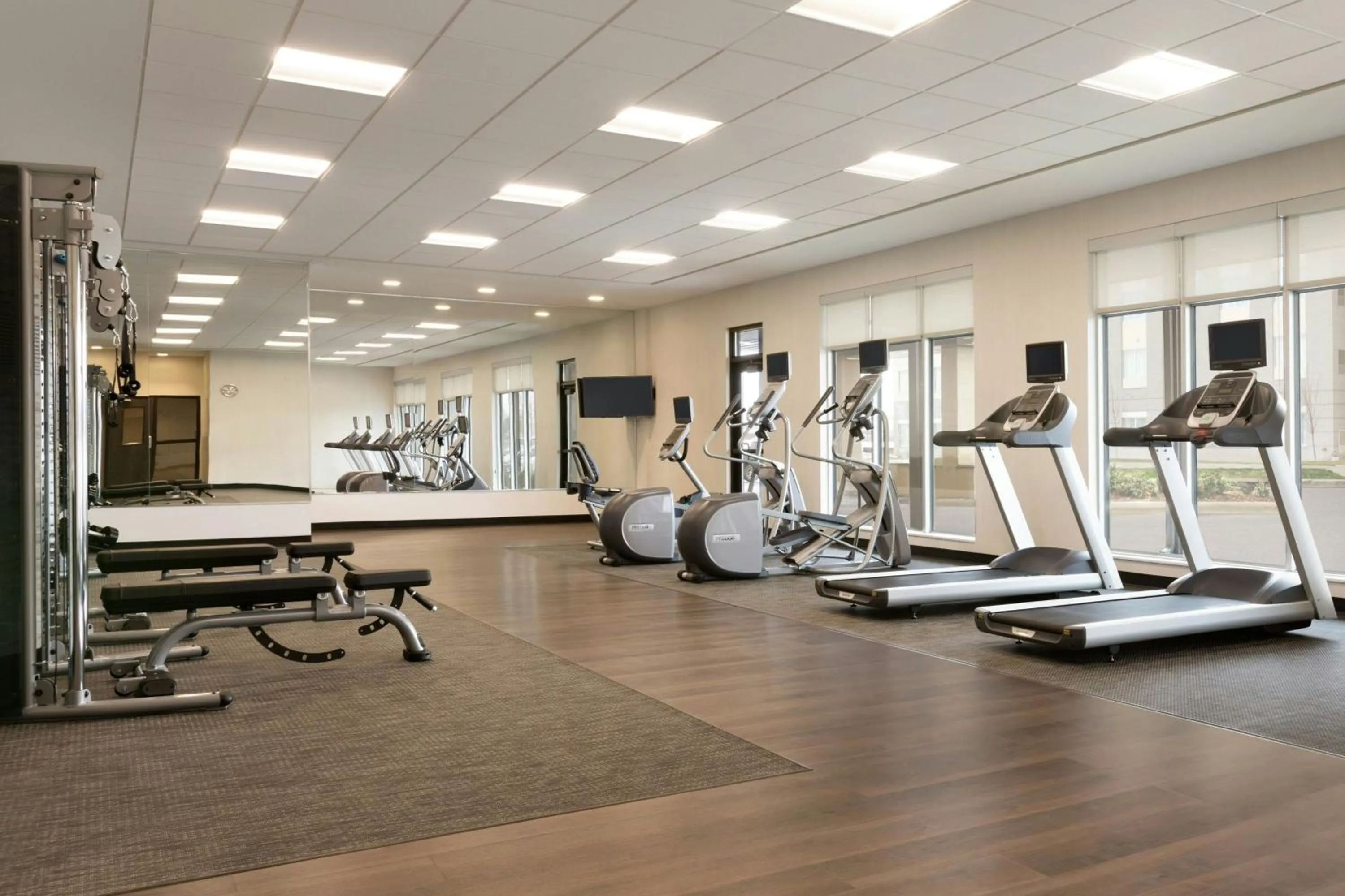 Fitness centre/facilities in Courtyard by Marriott St Paul Woodbury