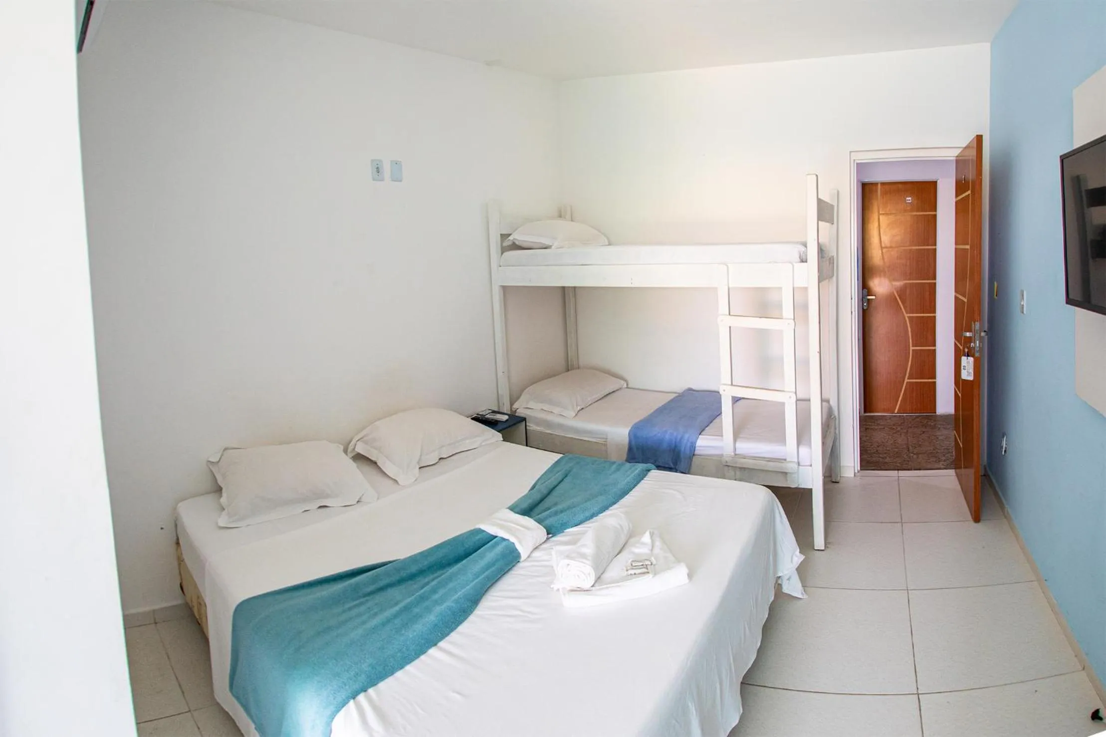 Bedroom, Bed in Xodó do Peró Suítes