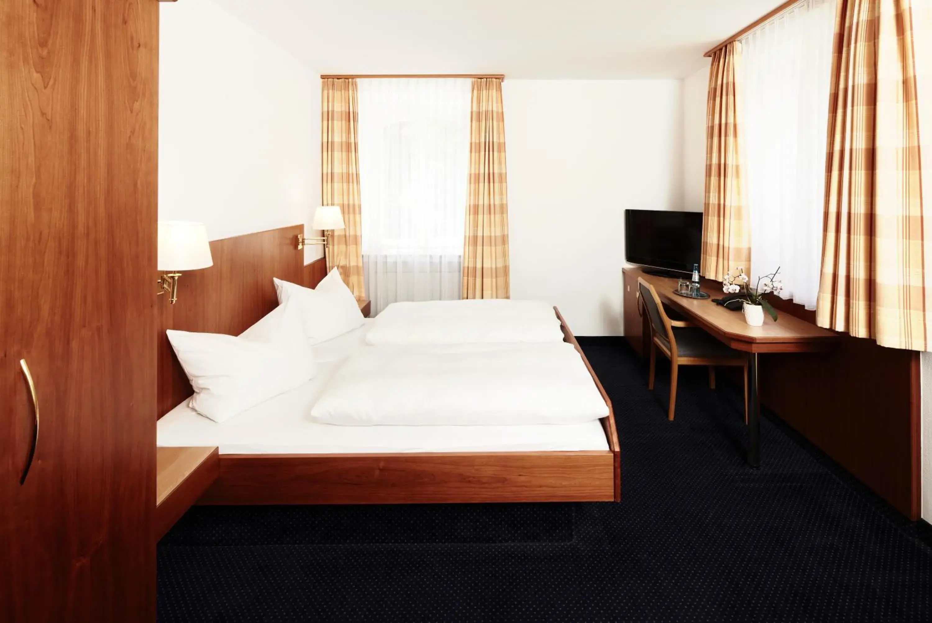 Double Room in Hotel Burgmeier Double Room in Hotel Burgmeier