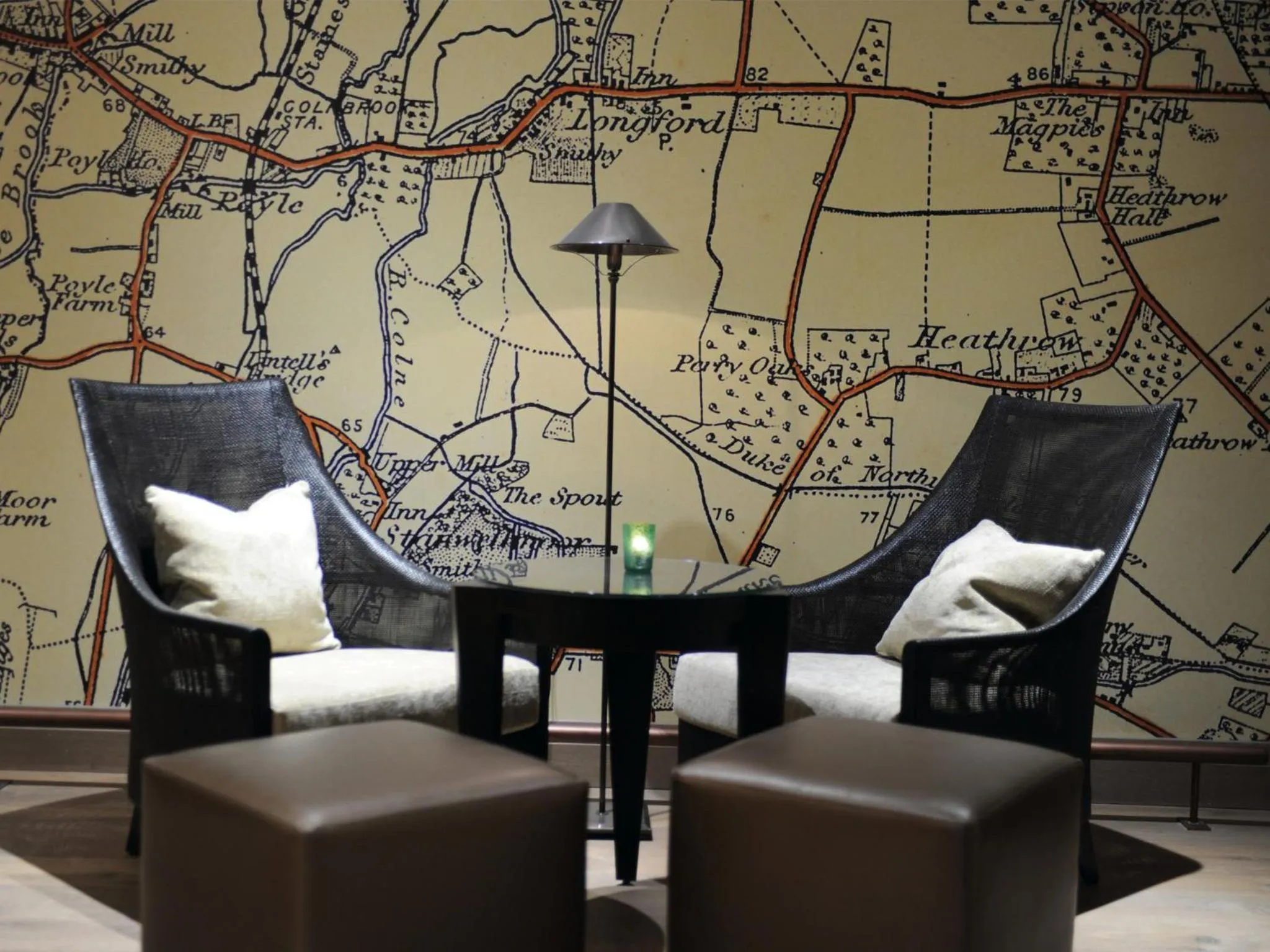 Lounge or bar in Macdonald Windsor