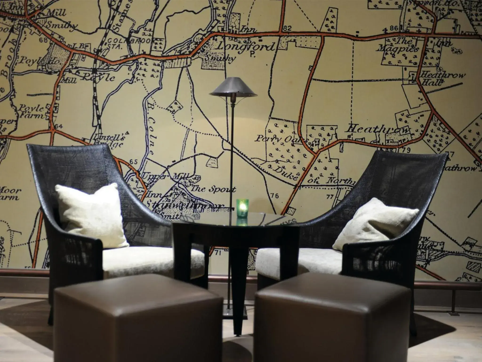 Lounge or bar in Macdonald Windsor Lounge or bar in Macdonald Windsor