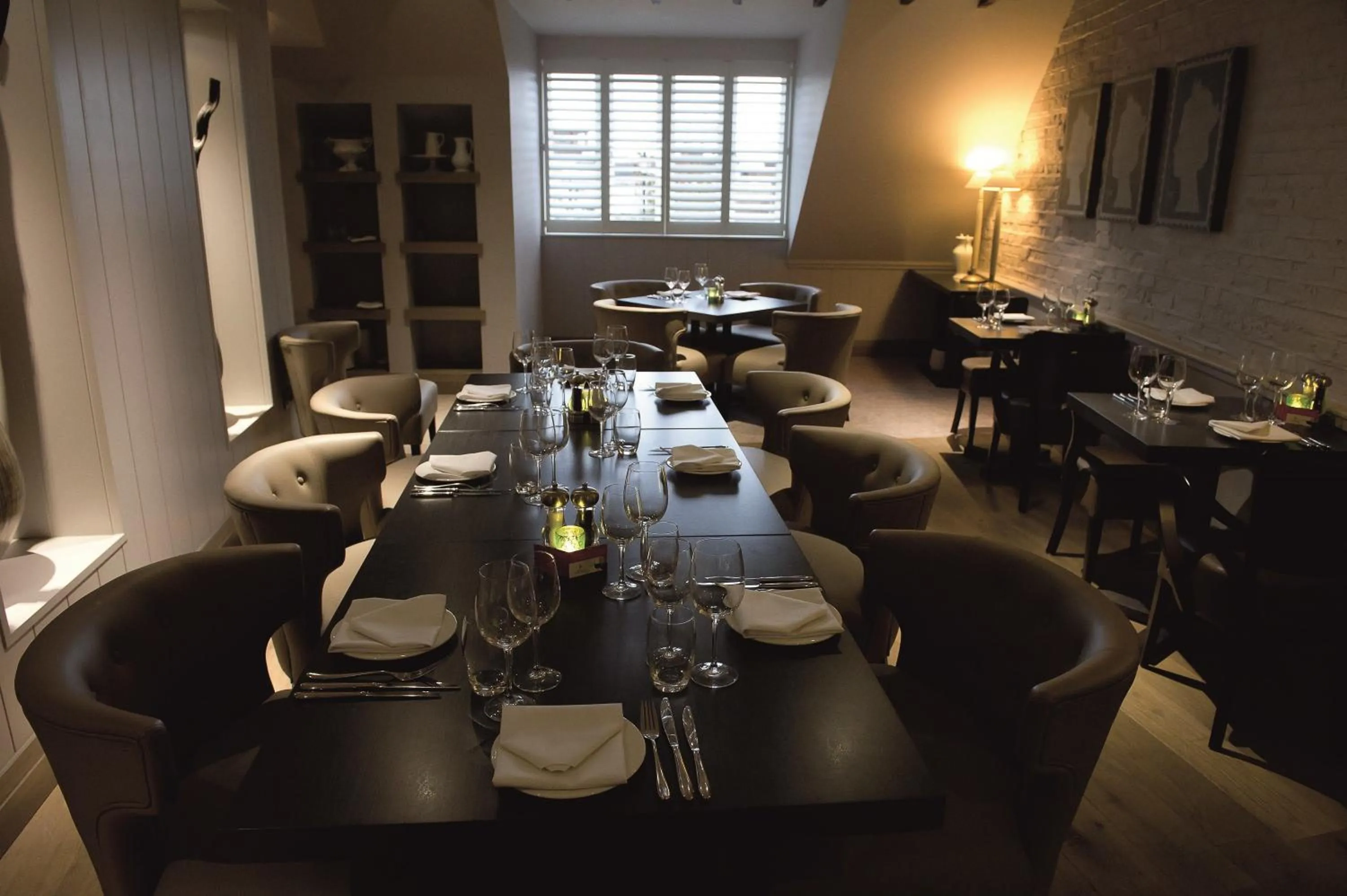 Restaurant/places to eat in Macdonald Windsor