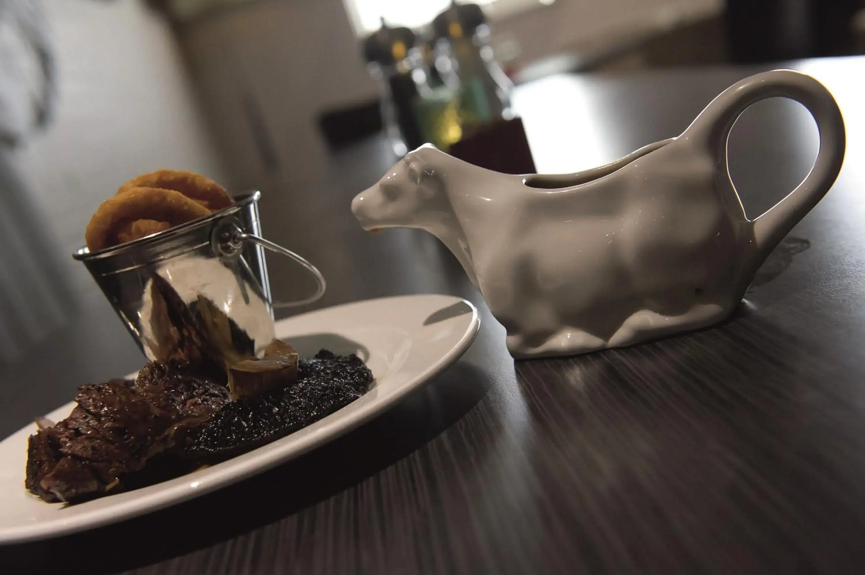 Restaurant/places to eat in Macdonald Windsor Restaurant/places to eat in Macdonald Windsor