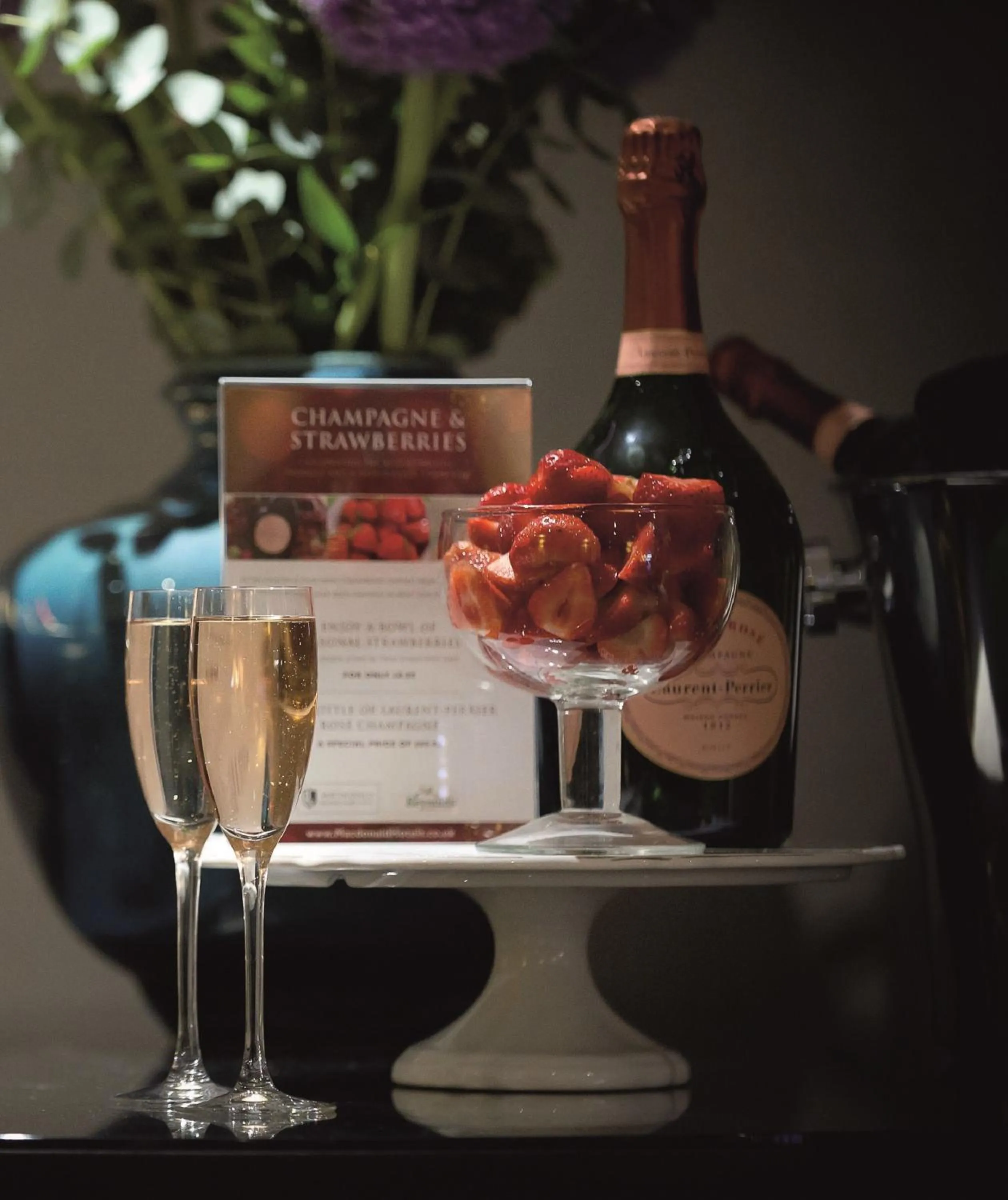 Lounge or bar in Macdonald Windsor