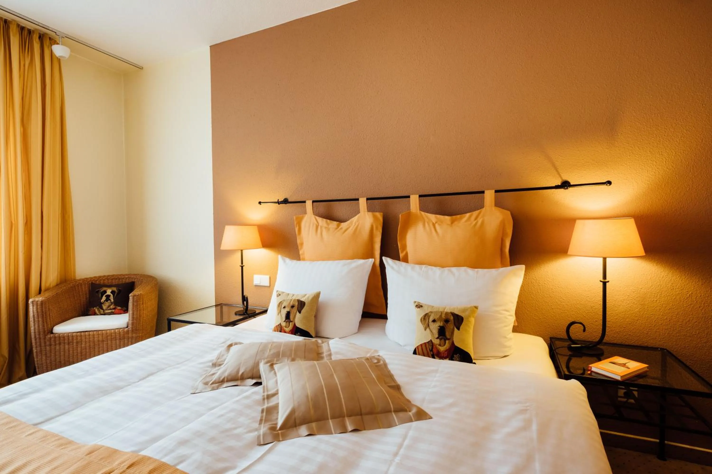 Bedroom, Bed in Hotel zur Mühle